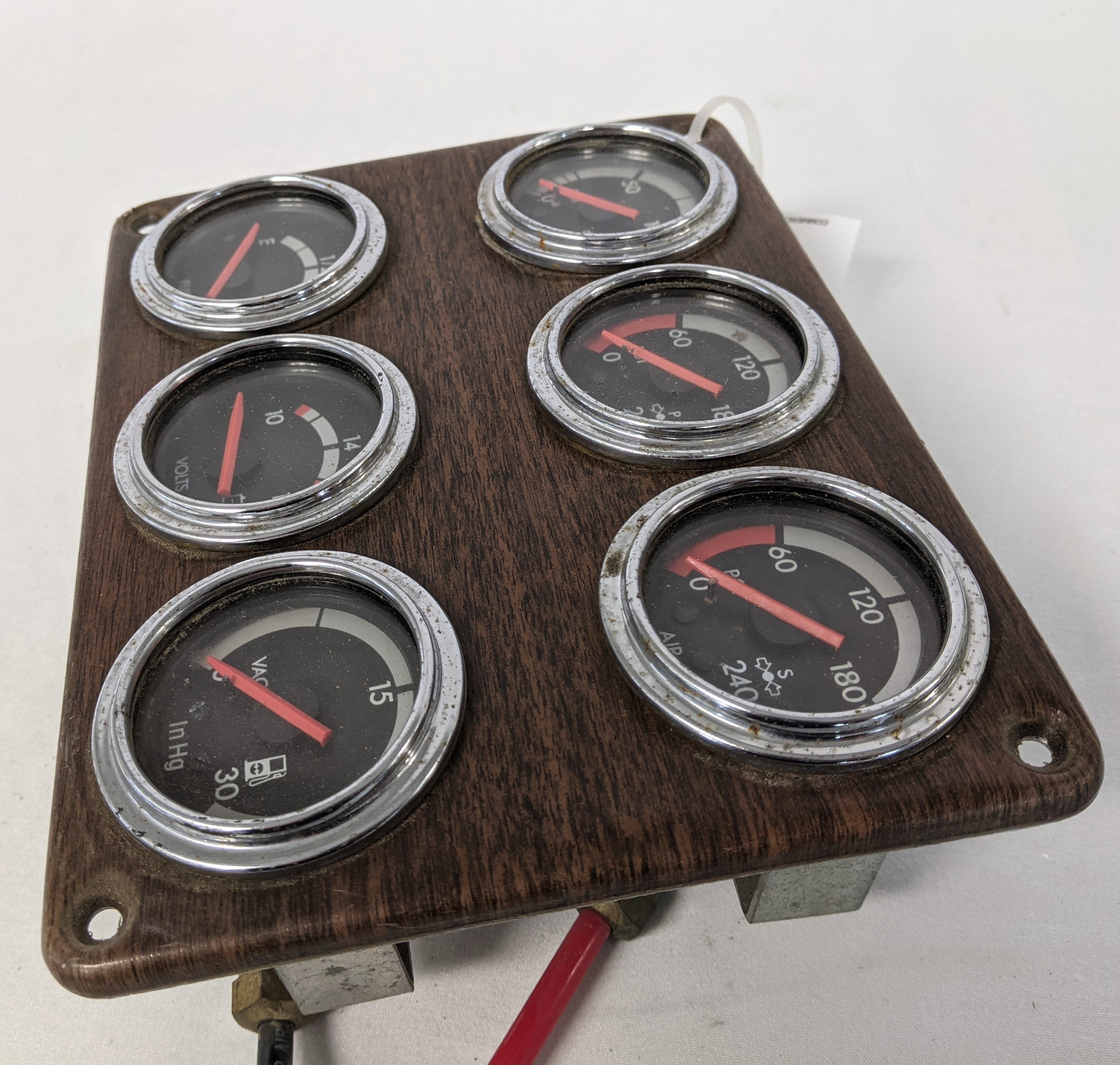 Used Freightliner FLD Woodgrain Dash Panel with 6 Chrome Gauges-P/N 22-20982-002 (9995547902268)