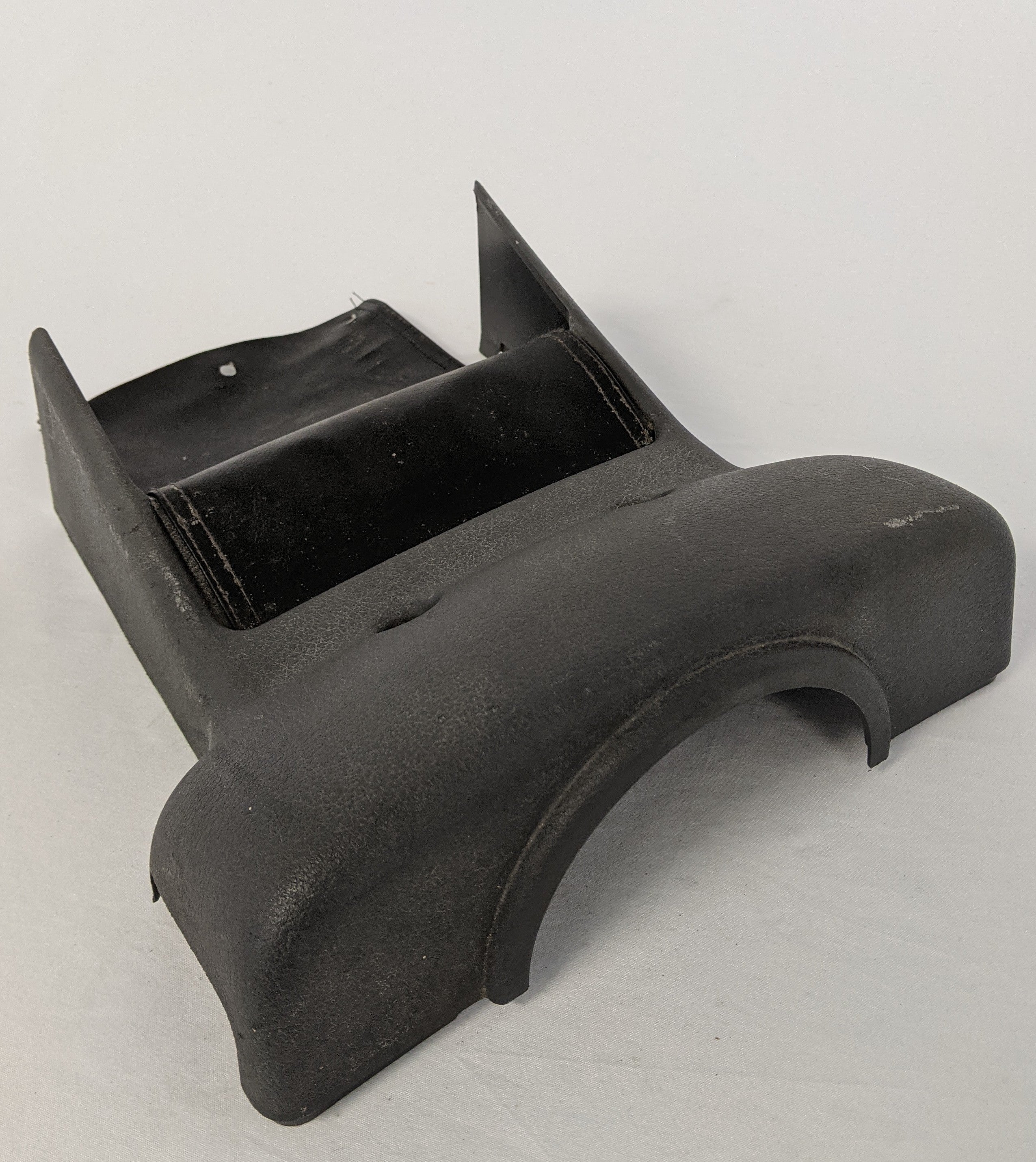 Used Freightliner Cascadia P3 Upper Dash Steering Column Cover-P/N A22-63307-001 (9967698903356)