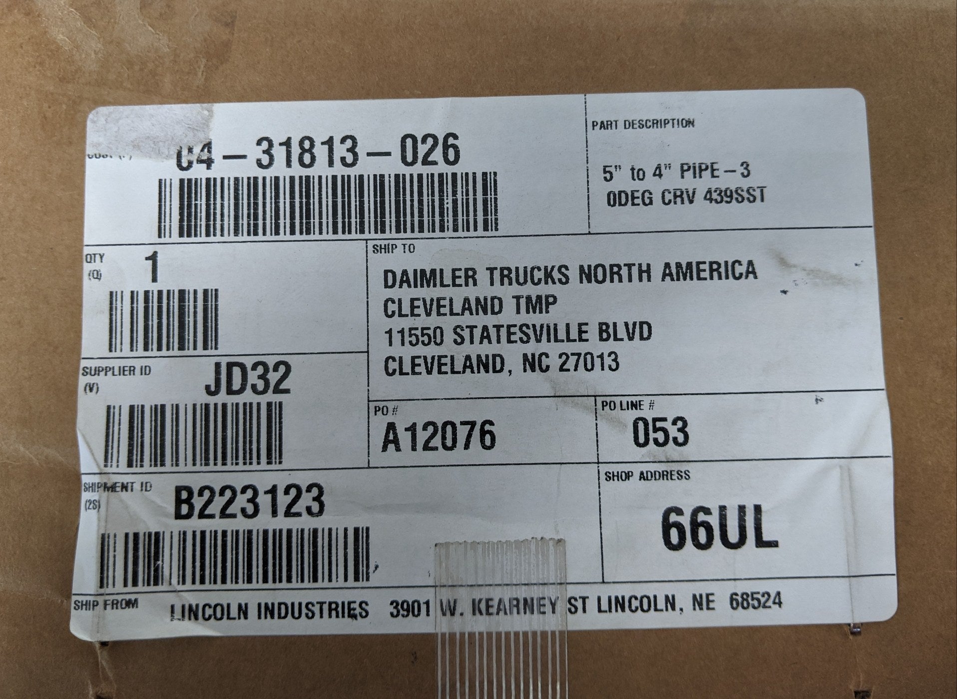 Freightliner 4"to 5" 30° Curved Stack Pipe - P/N 04-31813-026 (6831068315734)