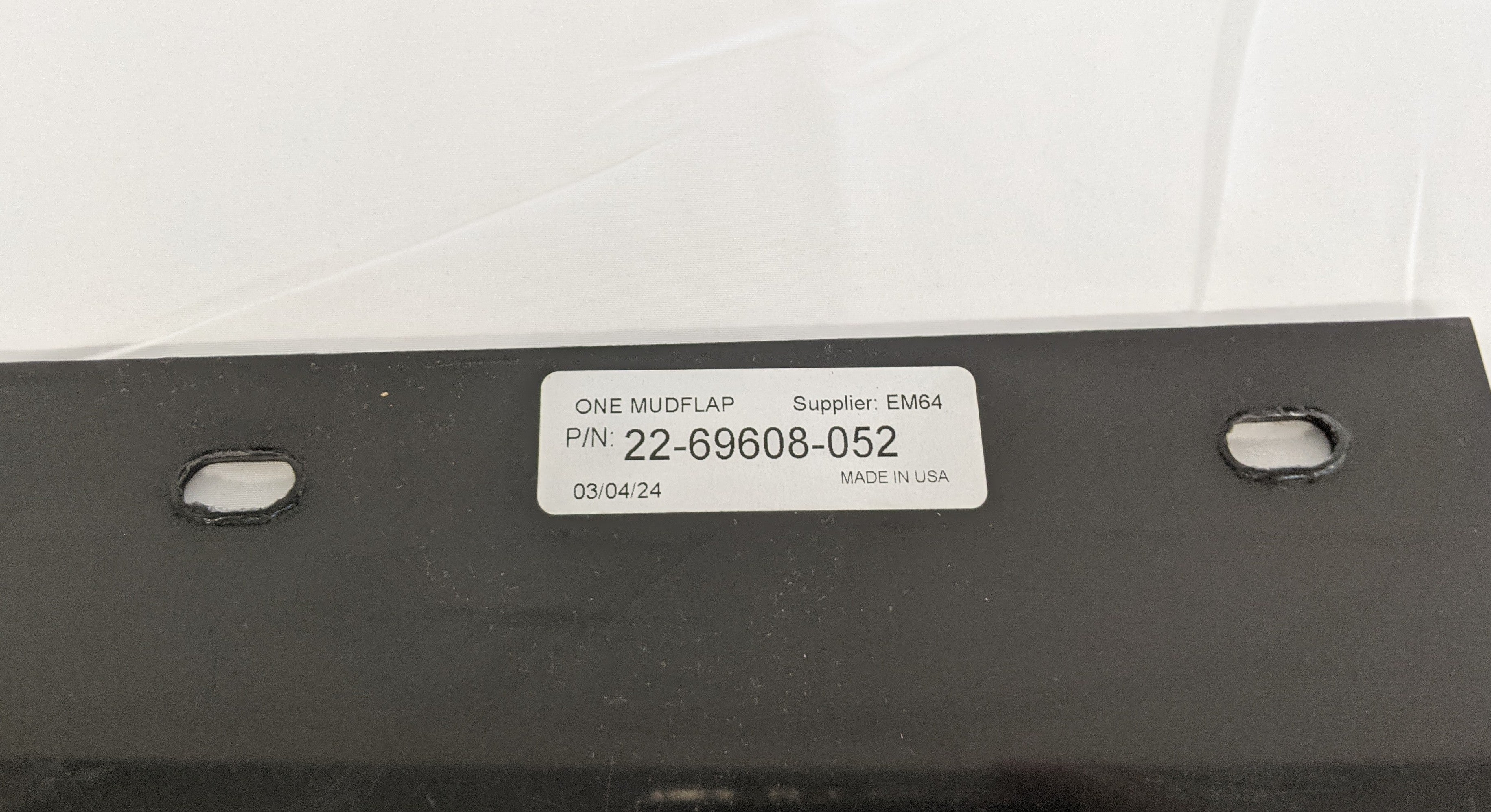 Used *Lot of 2* RH LH 30" Black Plastic Ang. Mudflap w/o Logo - P/N 22-69608-052 (9983395135804)