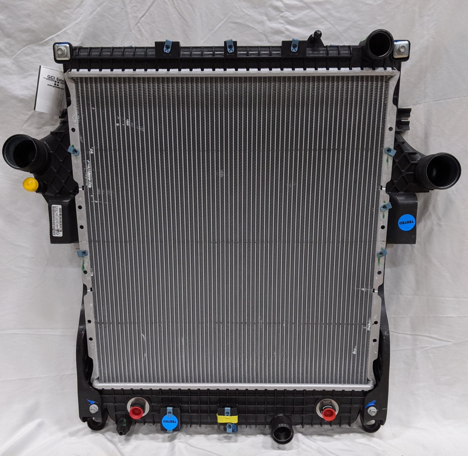 Damaged Freightliner M2 Radiator -TXE 1004016 & CAC - 1030482 - P/N 05-37270-006 (9967478243644)