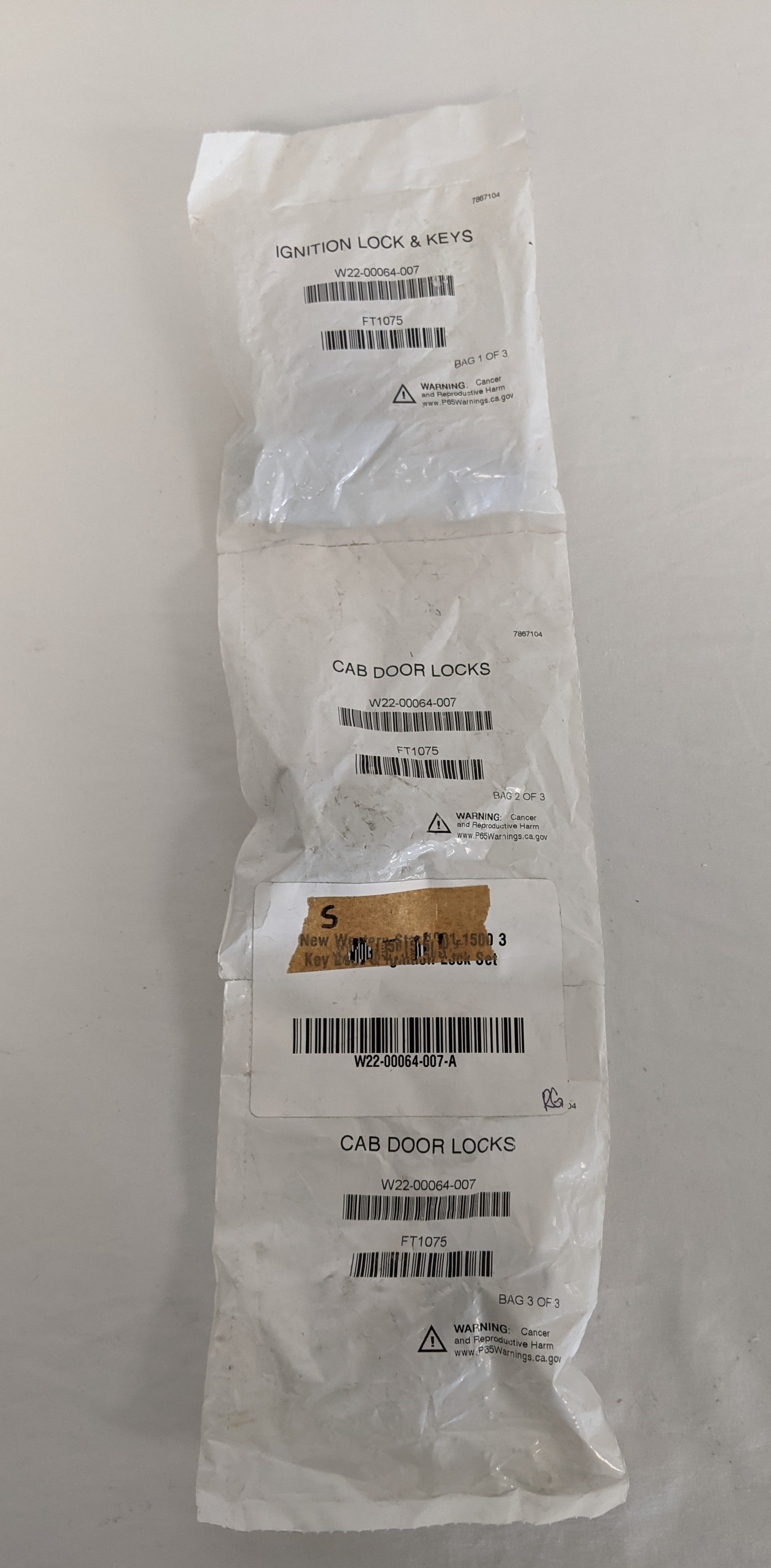 New Western Star 1001-1500 3 Key Door & Ignition Lock Set - P/N W22-00064-007 (9963120984380)