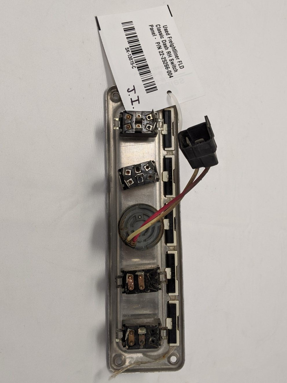 Used Freightliner FLD Classic Dash RH Switch Panel - P/N 22-25266-004