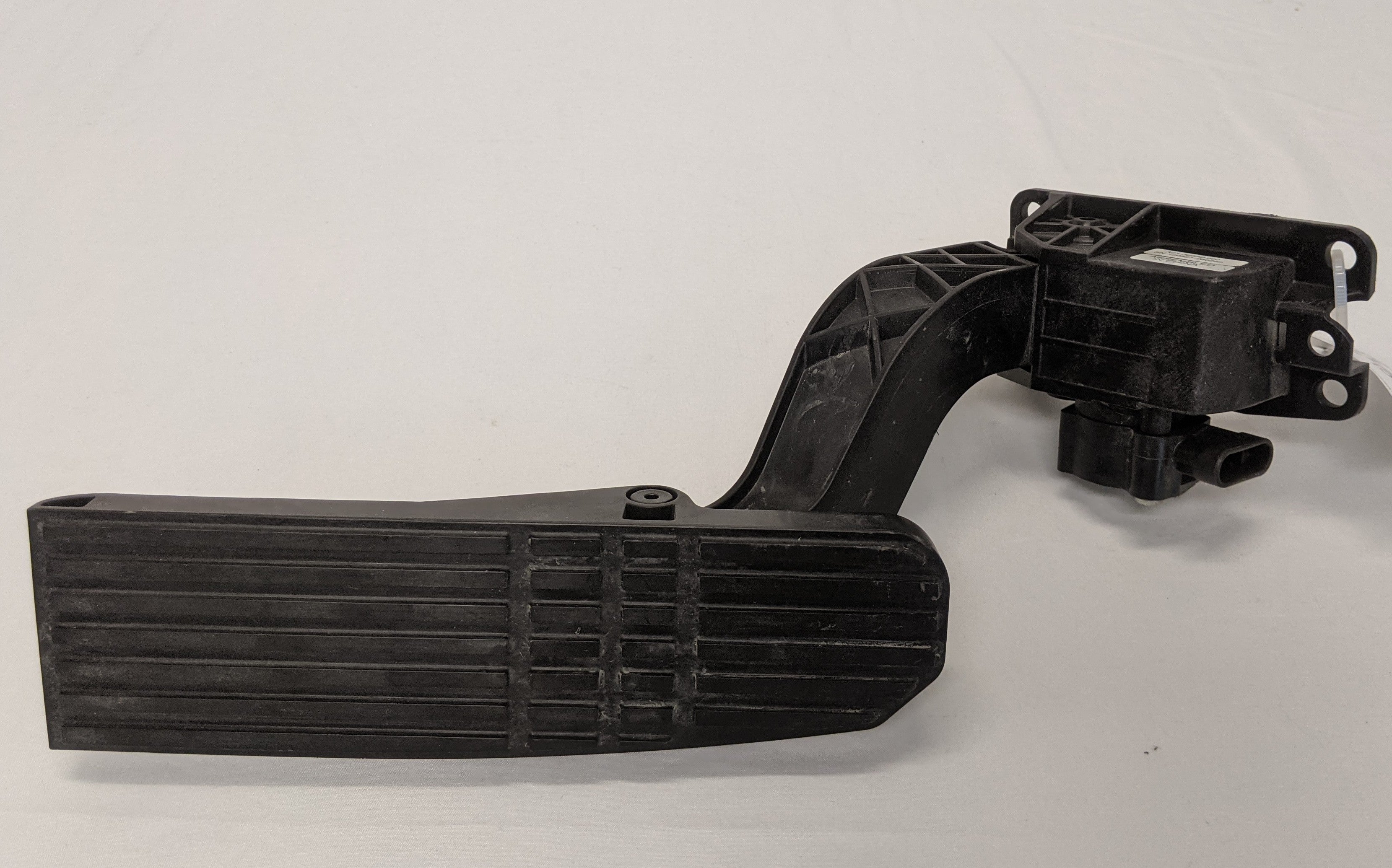 Freightliner Cummins Dual APS Accelerator Pedal - P/N A01-32343-000 (10018192785724)