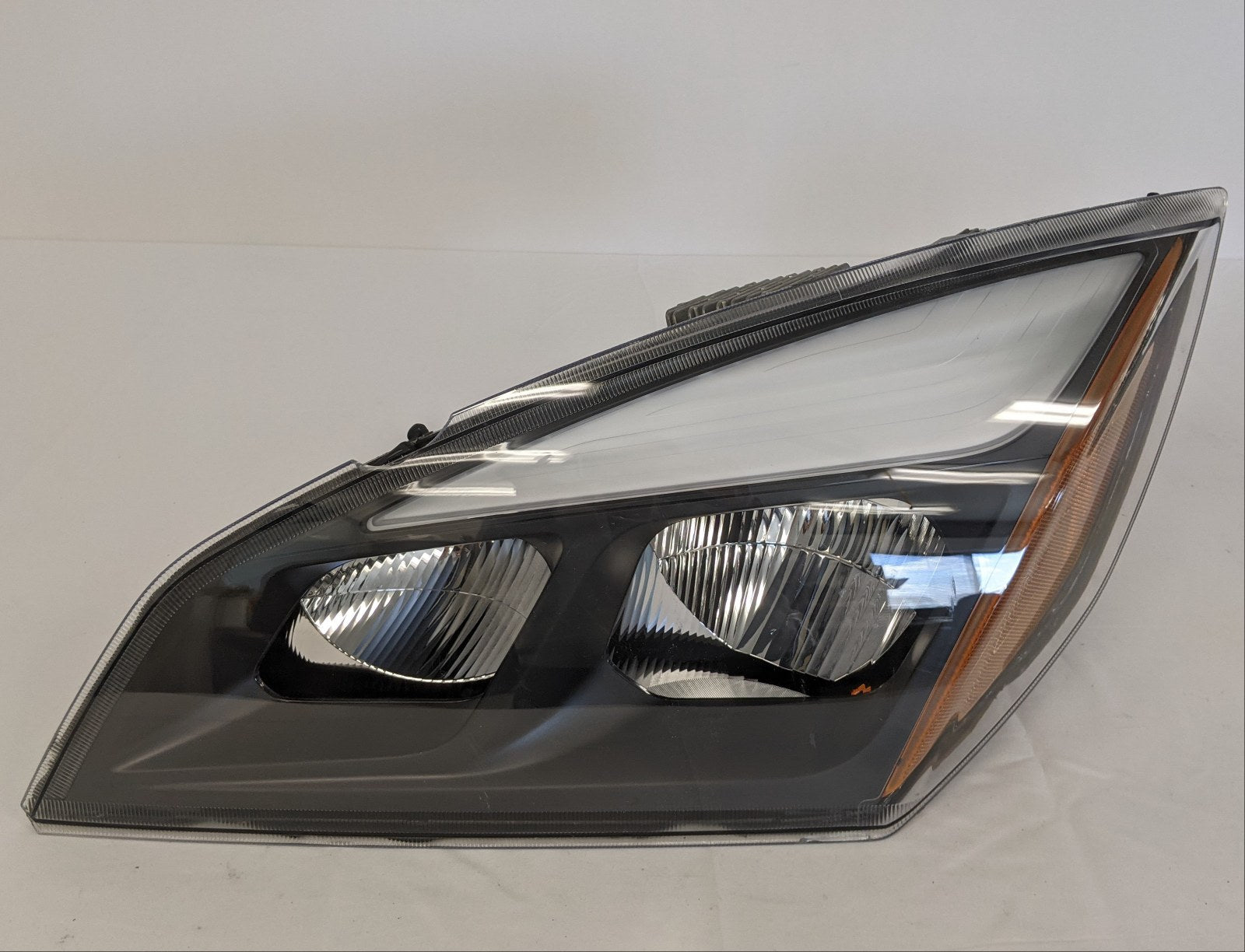 Damaged Freightliner Cascadia P4 LH LED Headlight - P/N A66-01405-002 (9981751984444)