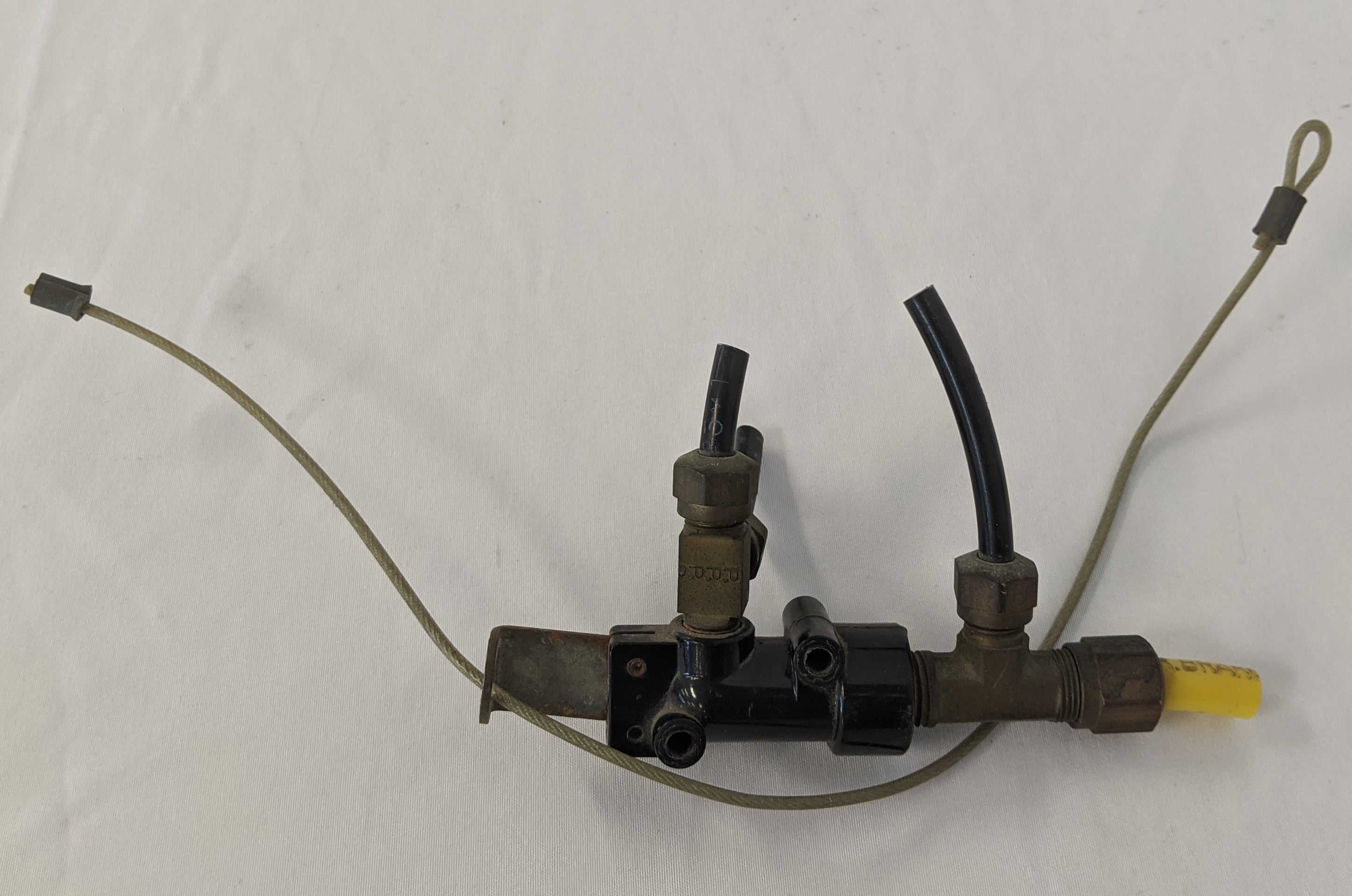 Used Grover Prod. Air Horn to Air Horn Single Horn Valve w/ Tether (10010348912956)