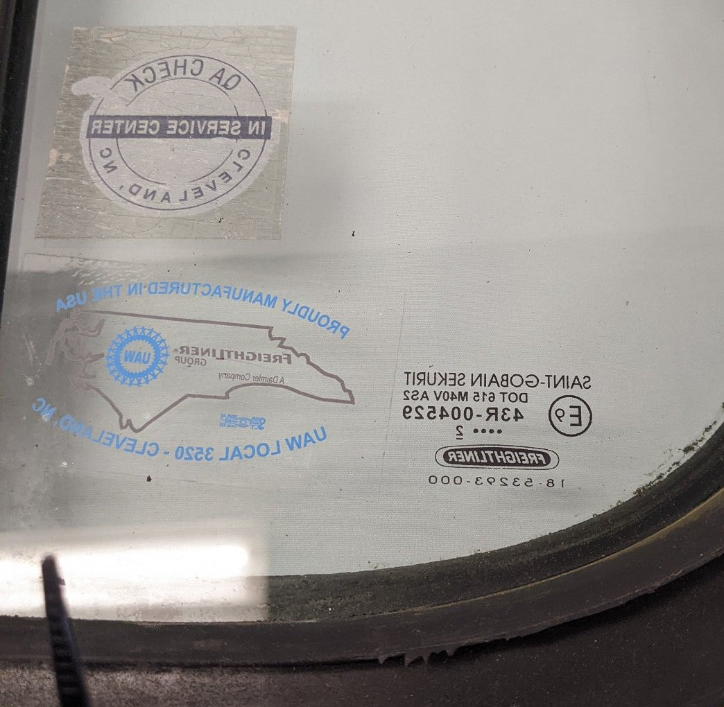 Freightliner Cascadia P3 LH Door Window w/ Seal | A18-53291-002