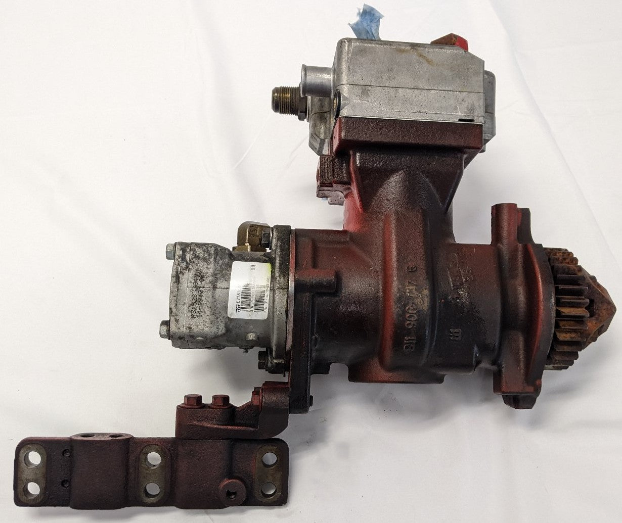 Cummins ISX15 Air Brake Compressor Wabco | 3687343