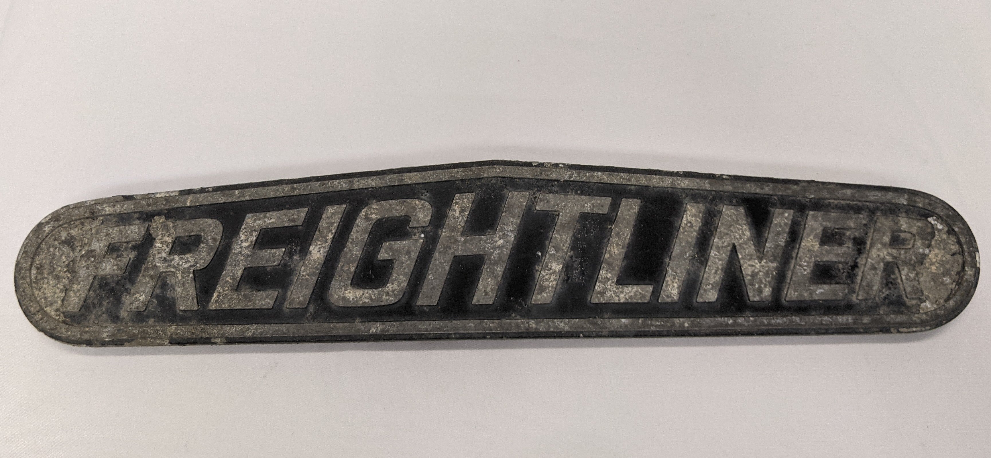 Damaged Freightliner Truck Nameplate Emblem - P/N 22-39676-001 (10029538410812)