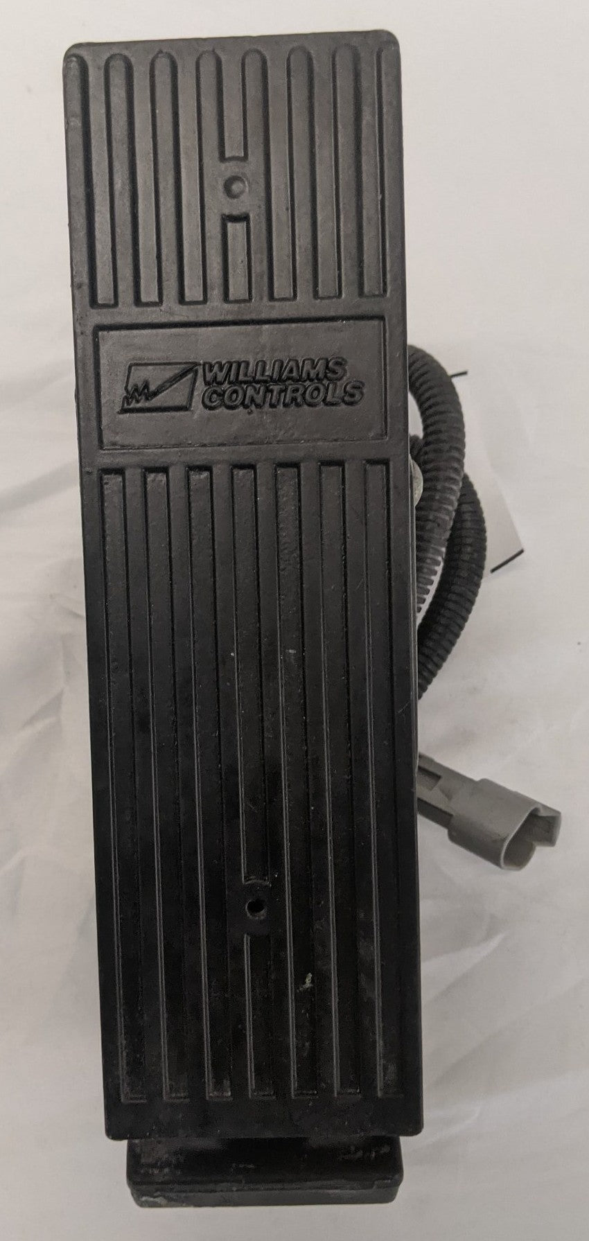 Used Freightliner FLD Classic CAT Electric Throttle Pedal - P/N A01-23122-000