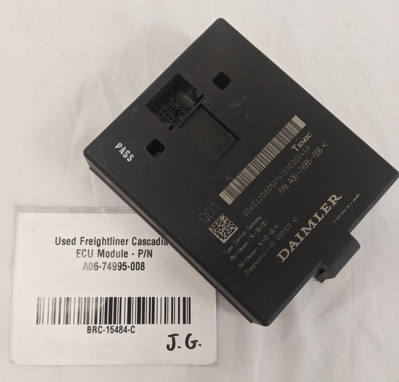 Used Freightliner Cascadia ECU Module - P/N A06-74995-008