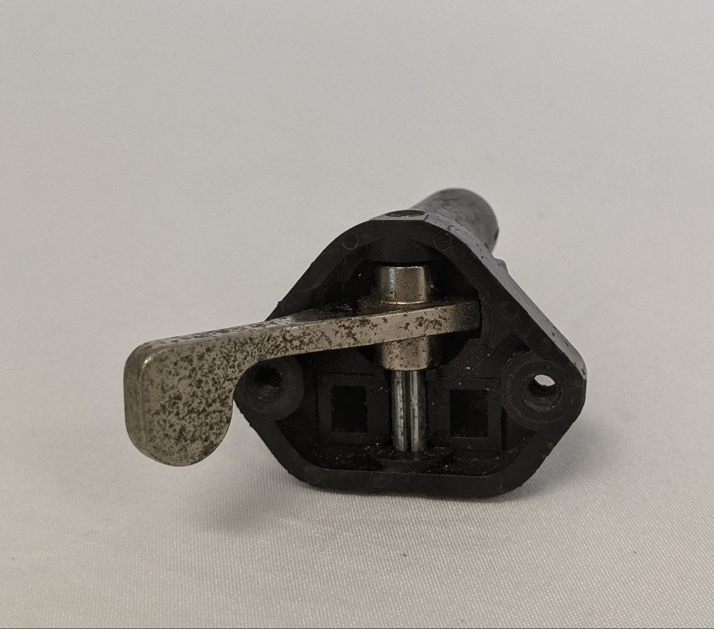 Used Freightliner Electric Air Toggle Control Valve - P/N GTD 3220 1 (10011616215356)