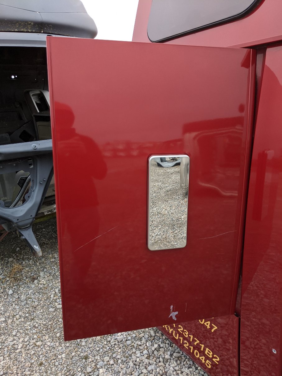 Western Star 5700XE RH Sleeper Access Exit Door Assembly - P/N A18-64143-001 (9073860182332)