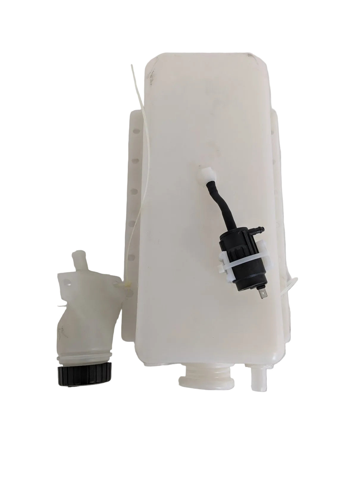 New DTNA 6 Quart Windshield Wiper Fluid Reservoir w/ Welded Plug - P/N 070090GE (9950927749436)