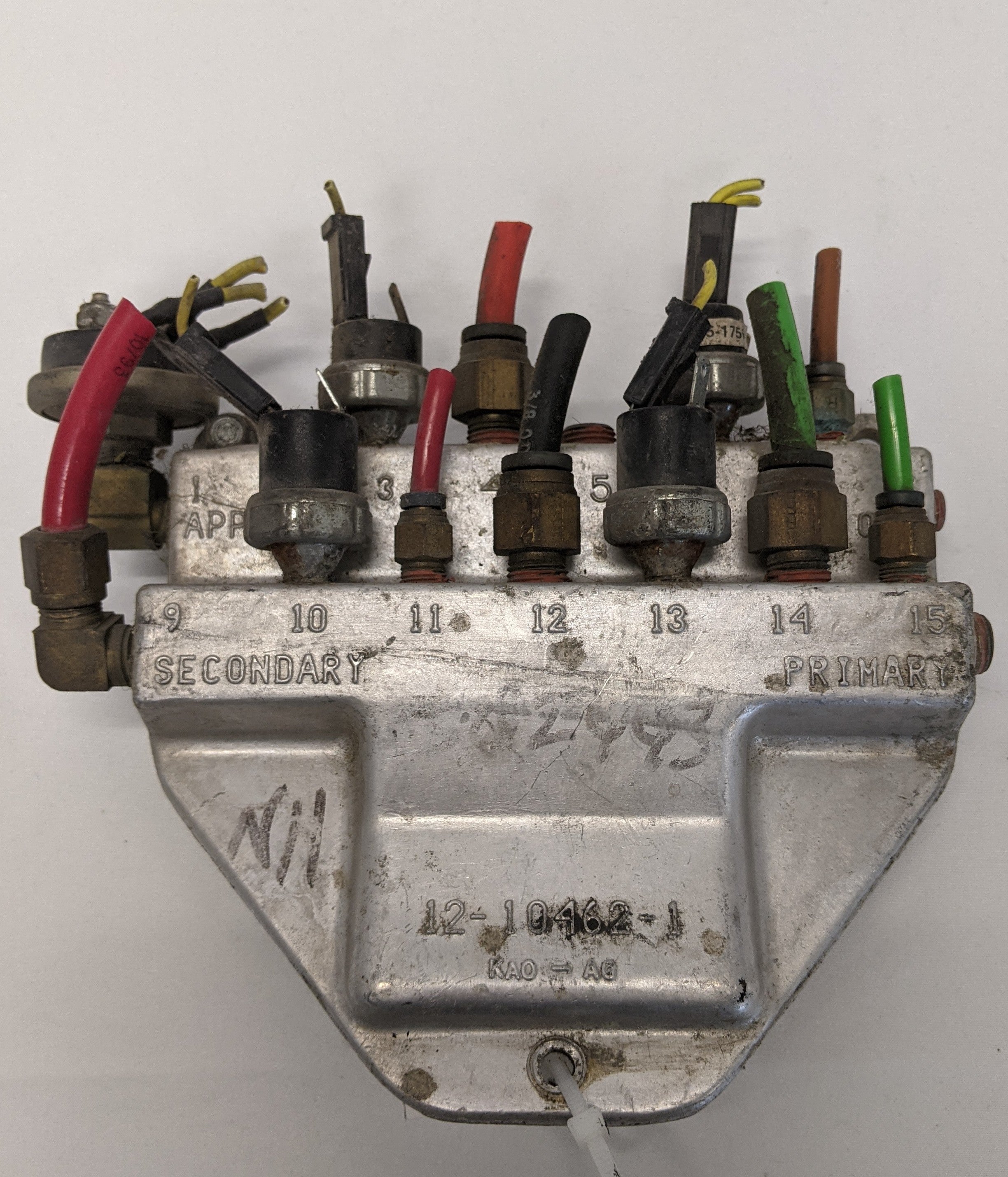 Used Freightliner FLD Aluminum Air, Oil Manifold - P/N 12-10462-001 (10016270451004)