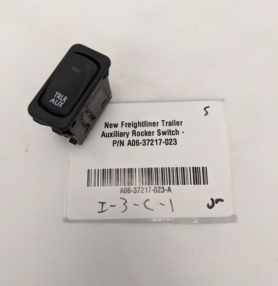 New Freightliner Trailer Auxiliary Rocker Switch - P/N A06-37217-023 (10144090521916)