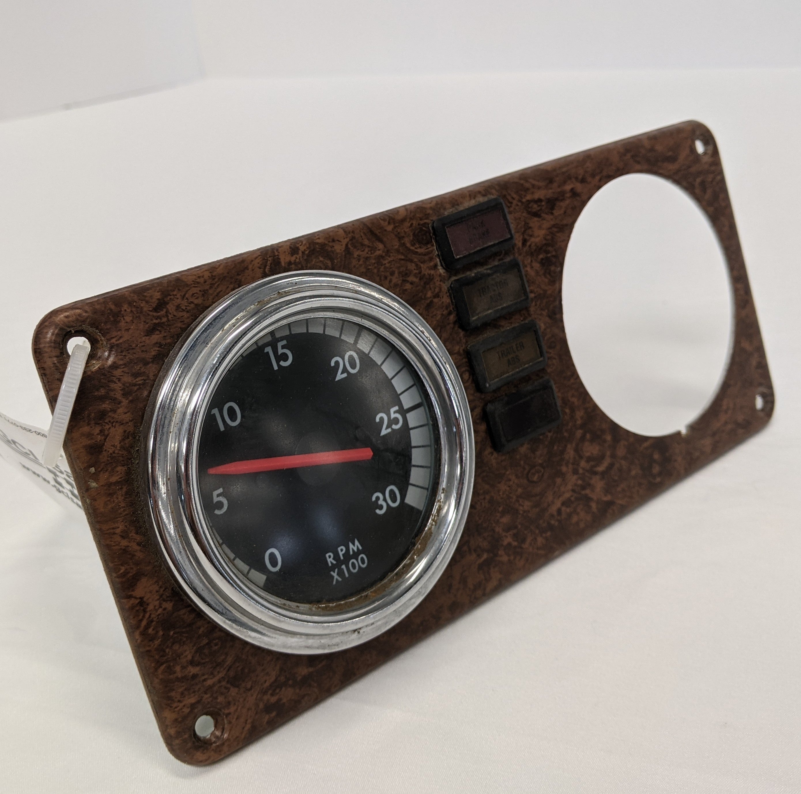 Used Freightliner FLD Classic Tachometer w/ Instrument Panel - P/N 22-51853-002 (10015554273596)