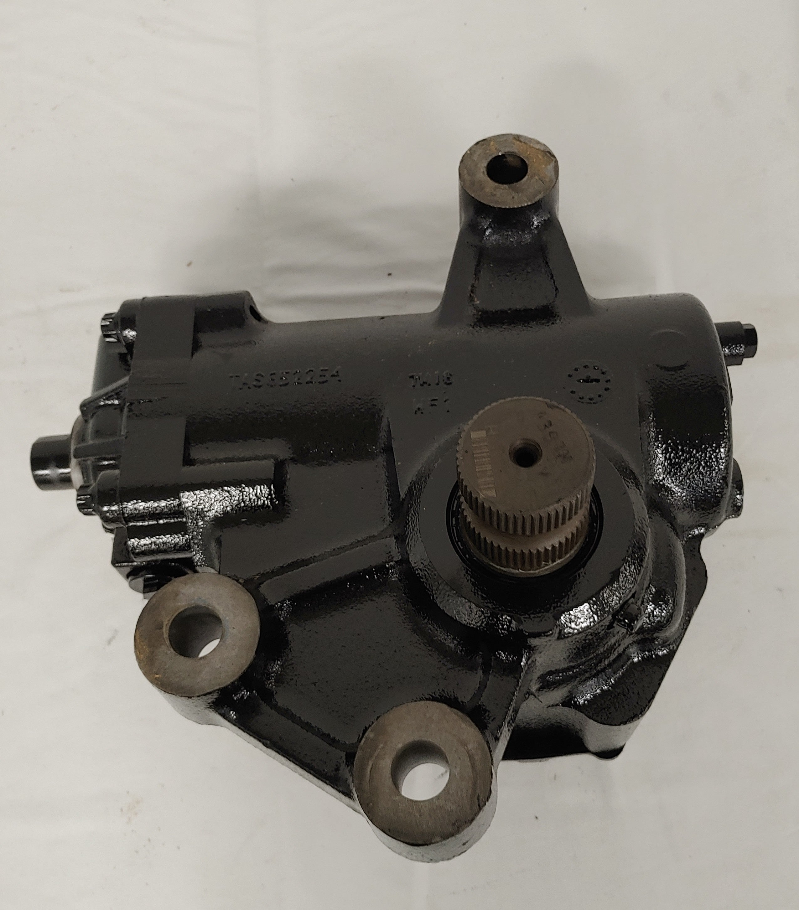 Remanufactured TRW Mack Volvo Steering Gear - P/N RGT65210R (8045377847612)