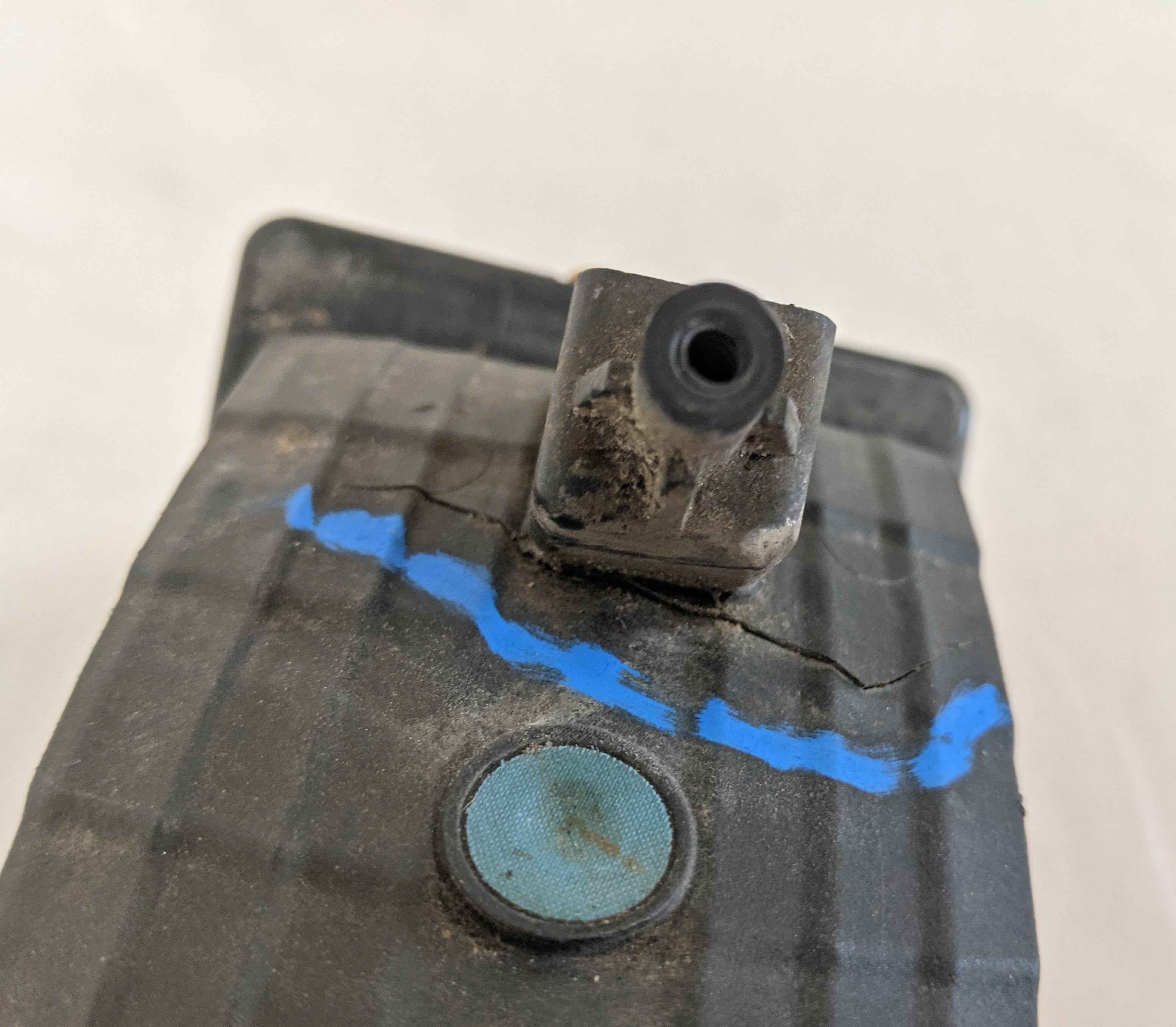 *Cracked* Western Star 4700 RH Headlight Retainer & Turn Signal -P/N GNR209181H3 (10008311759164)