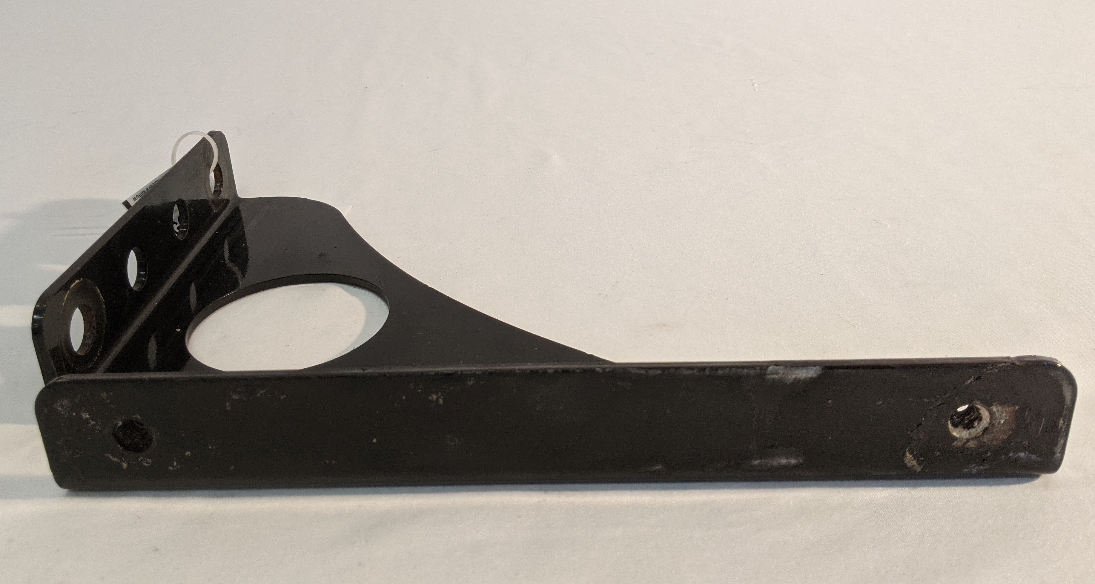 Used Freightliner RH Fuel Tank Deck Plate Mounting Bracket - P/N A22-69181-001 (10083604005180)
