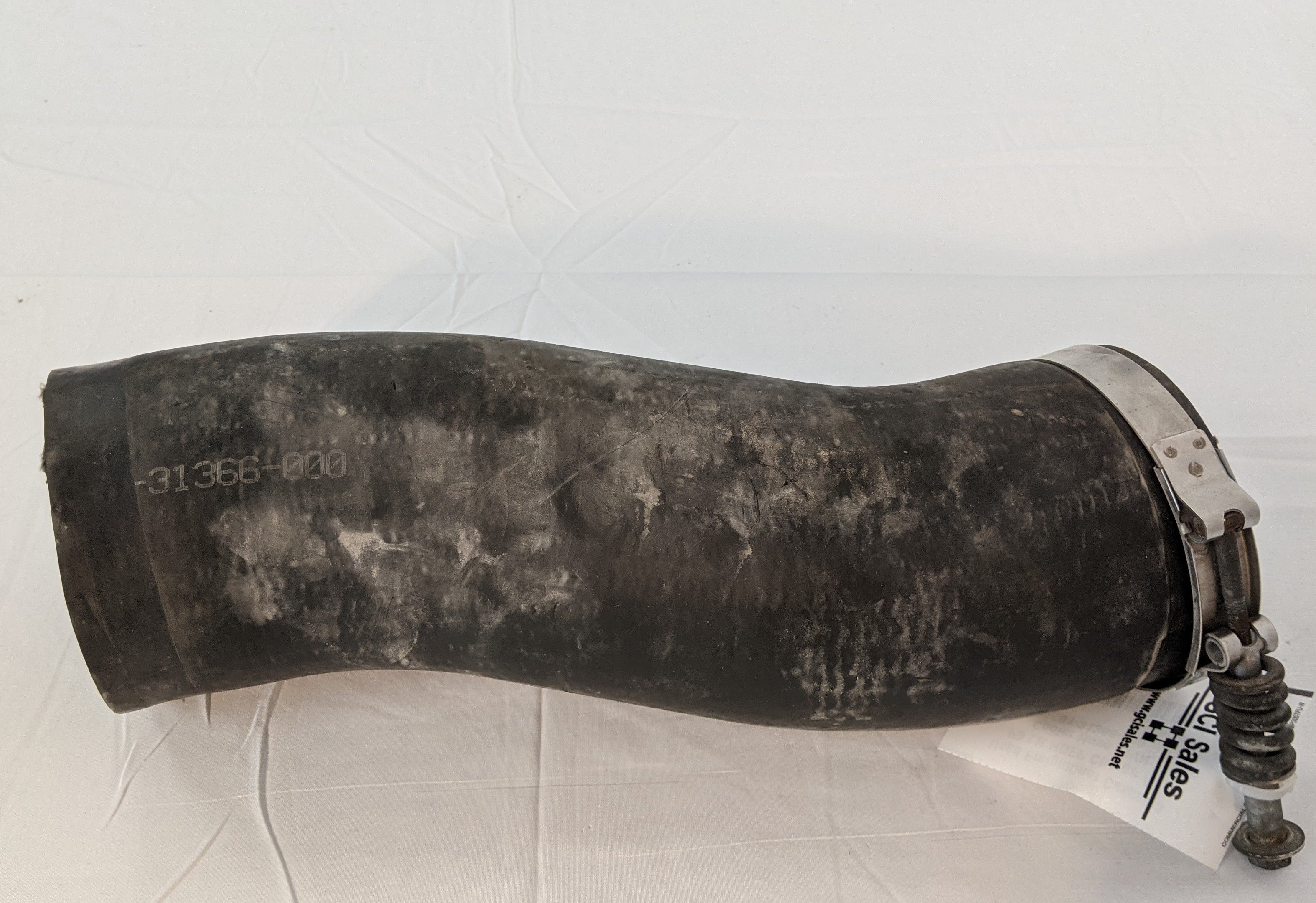 Used Freightliner Cascadia P3 LH HDEP Charge Air Cooler Hose - P/N: 01-31366-000 (10059518017852)