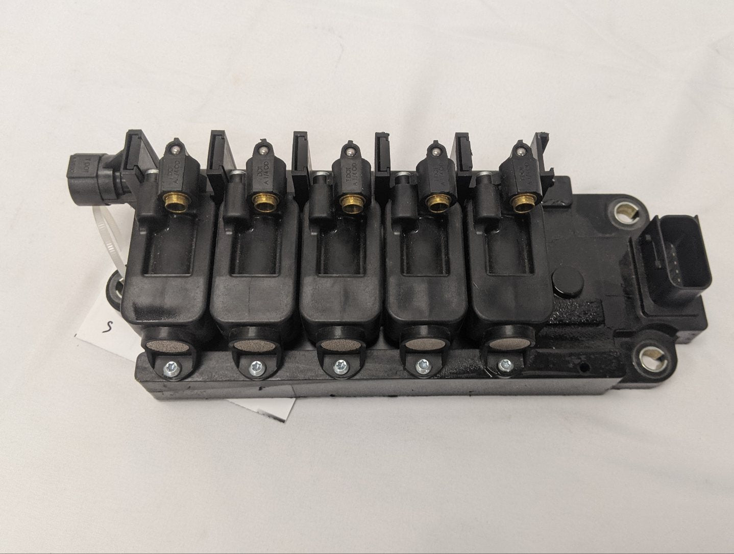 Freightliner DTNA Five Solenoid Air Management ECP Bank -P/N A12-29760-005