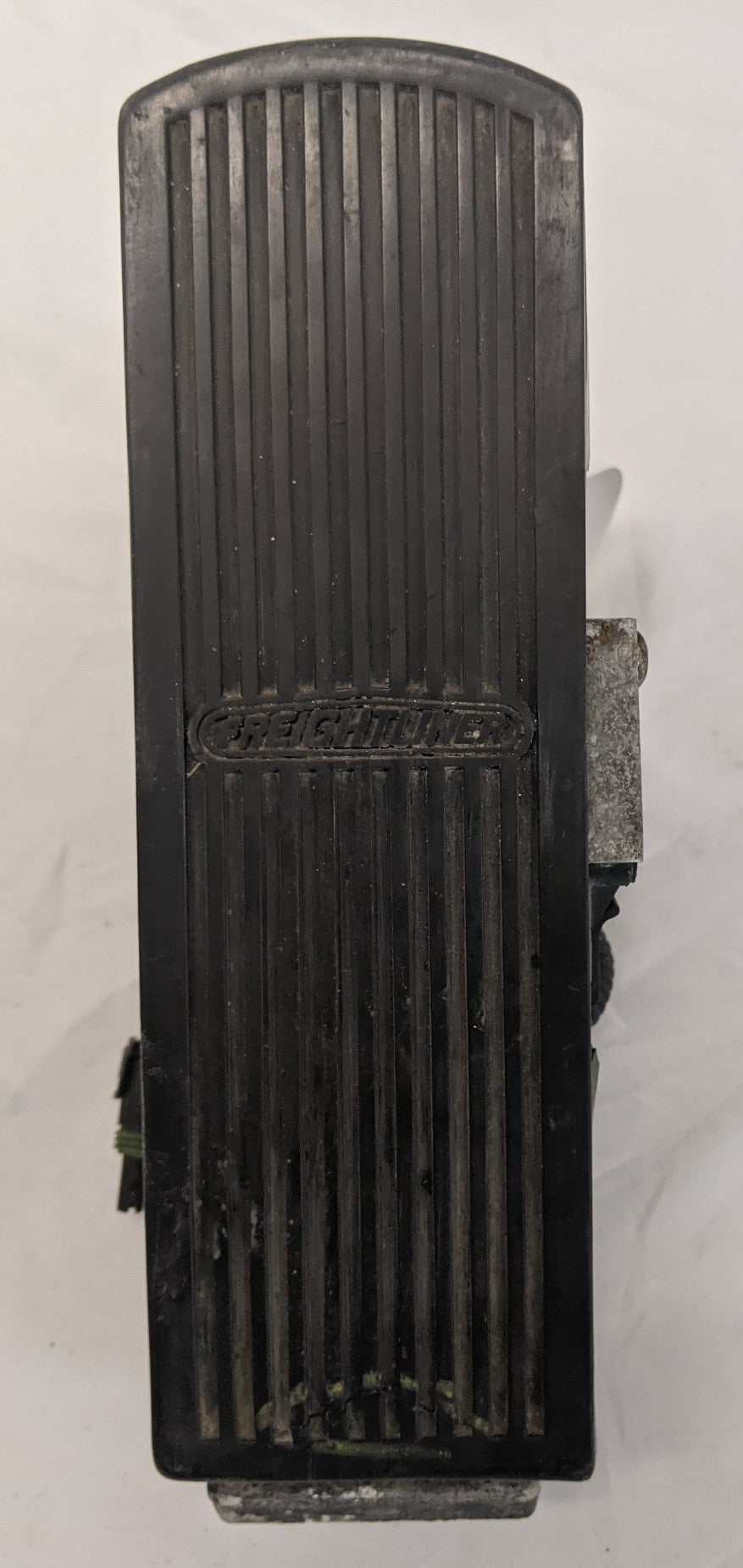 *Heavy Wear* Freightliner FLD Classic Electric Throttle Pedal- P/N A01-22640-000