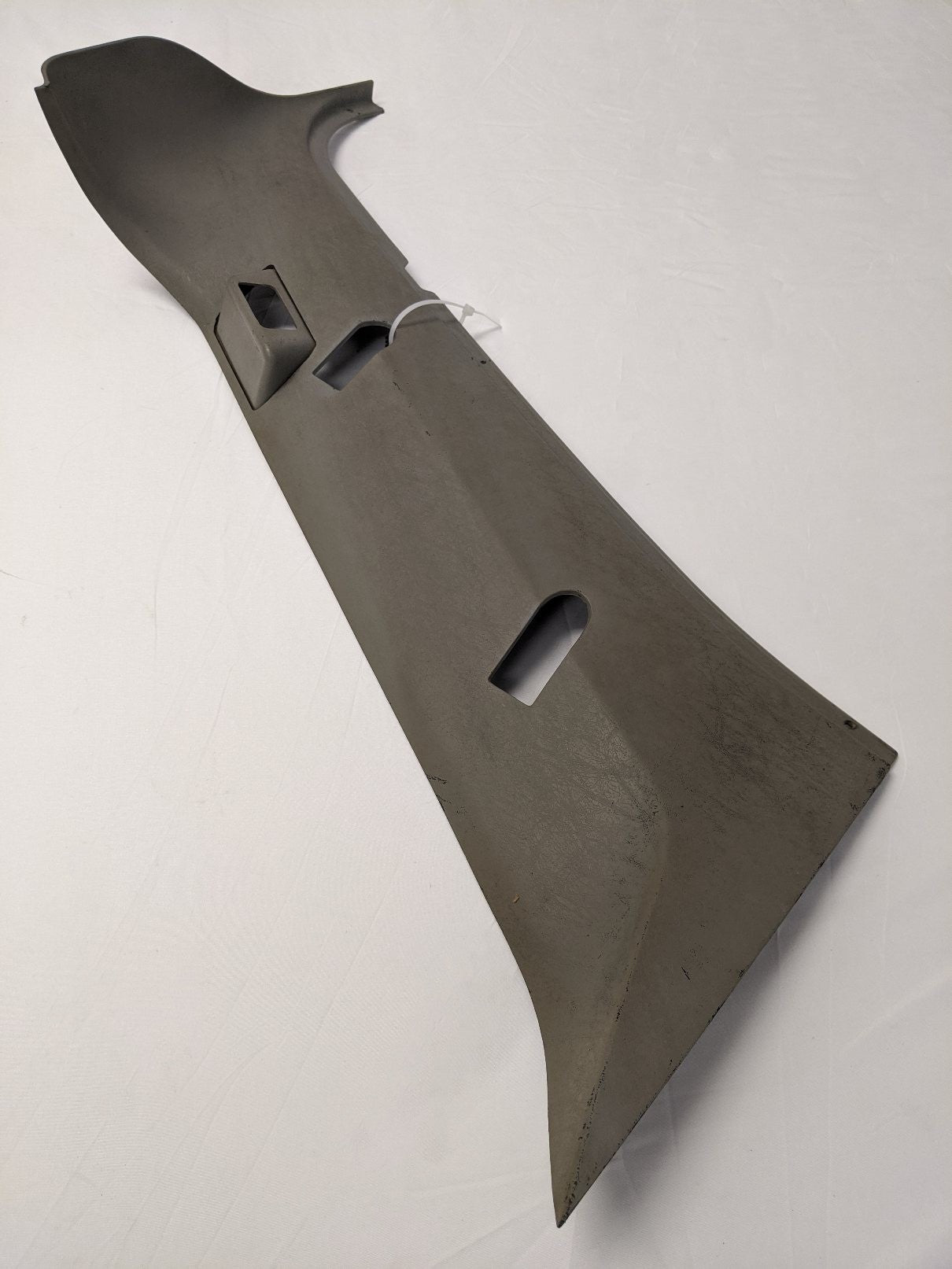 Freightliner RH Upper A-Pillar Cover Trim (18-31405-001) - Used