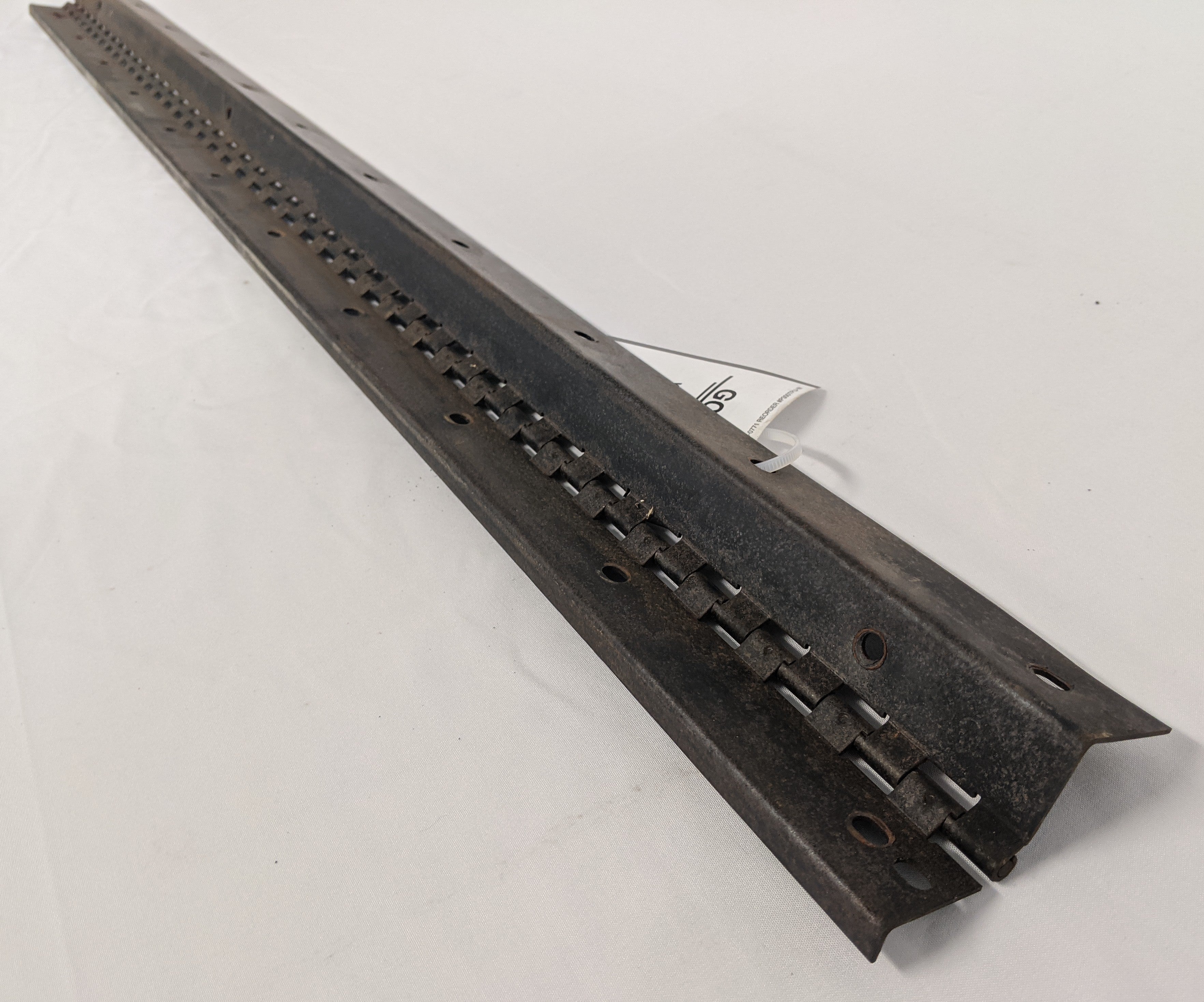 Used Freightliner Cascadia P3 42" Cabinet Door Hinge - P/N A18-59461-003 (9927759167804)