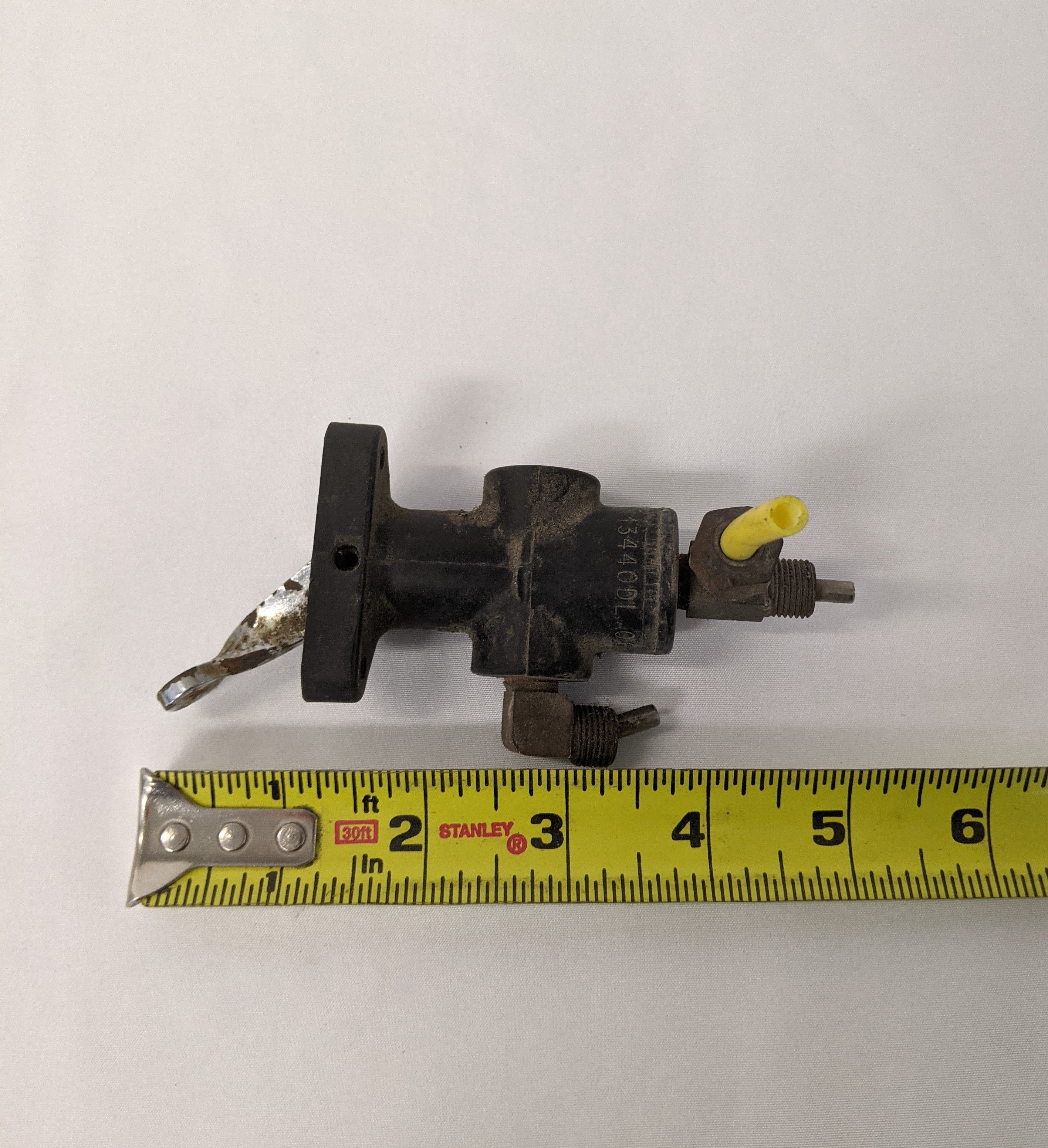 *Lot Of 2* Used Freightliner FLD Air Control Flipper Valve - P/N MID N13440DL (10029497483580)