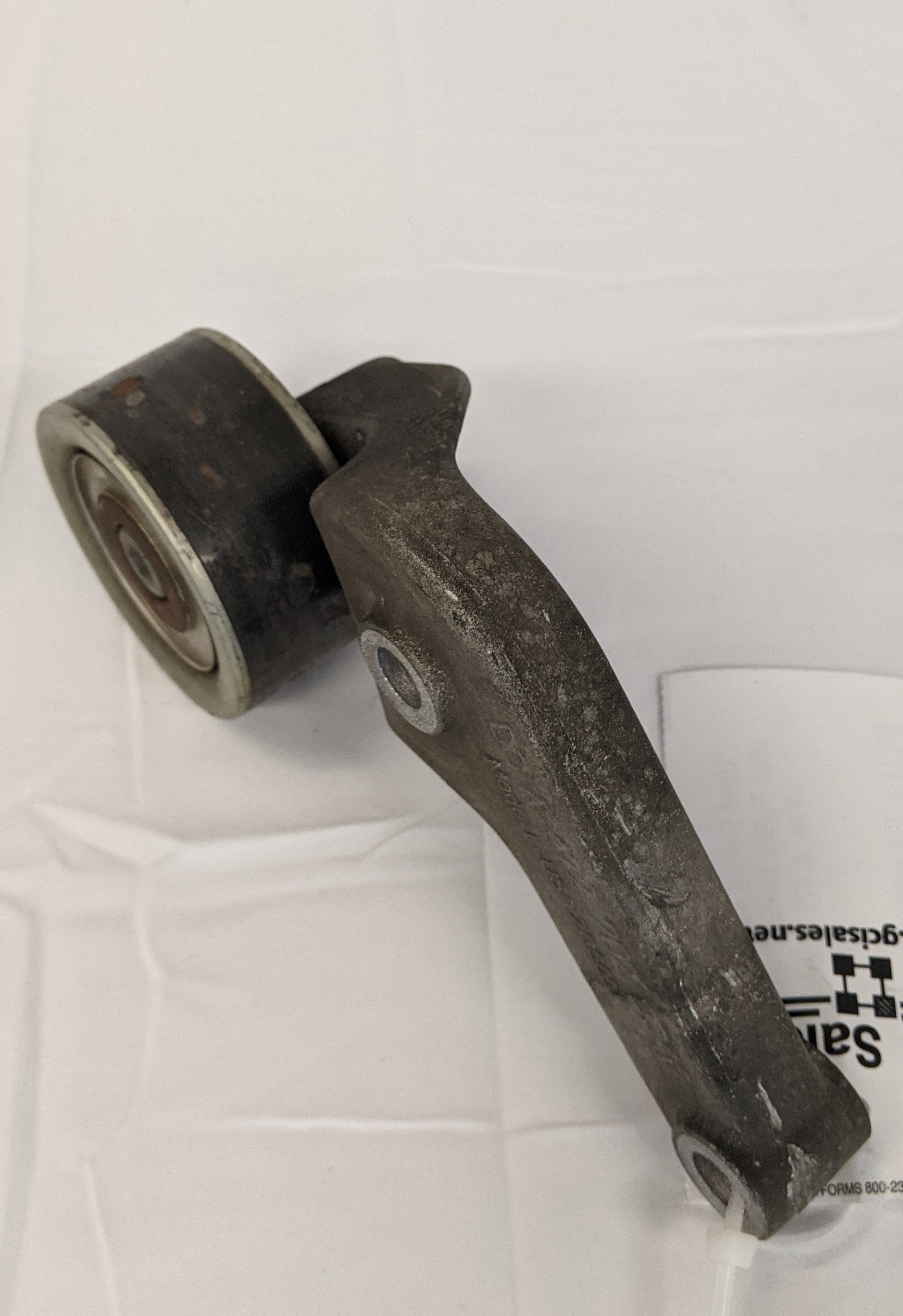 Used Detroit Diesel DD15 Idler Pulley Bracket w/ Pulley - P/N A 472 202 0340 (10046445289788)