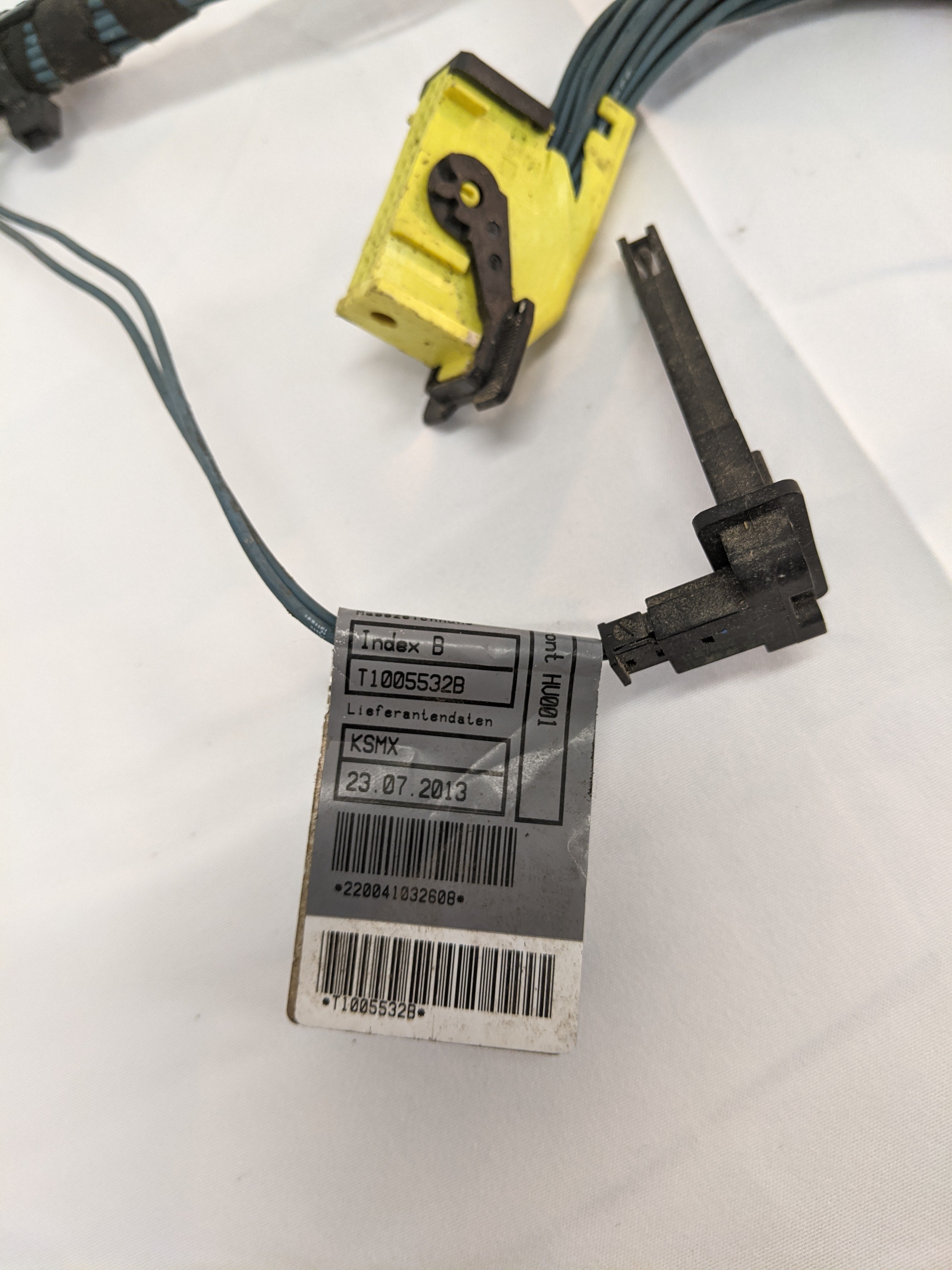Used Freightliner Cascadia P3 HVAC Wiring Harness -P/N T1005532B (10060228886844)