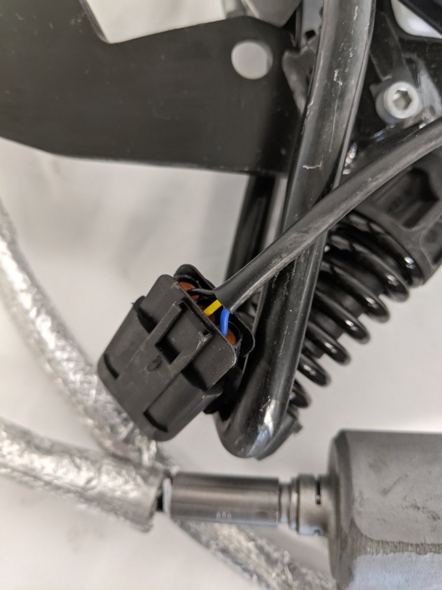 New Wabco 2.4M Nonsync Hydraulic Clutch Pedal Assembly - P/N A02-14082-002 (10118331597116)