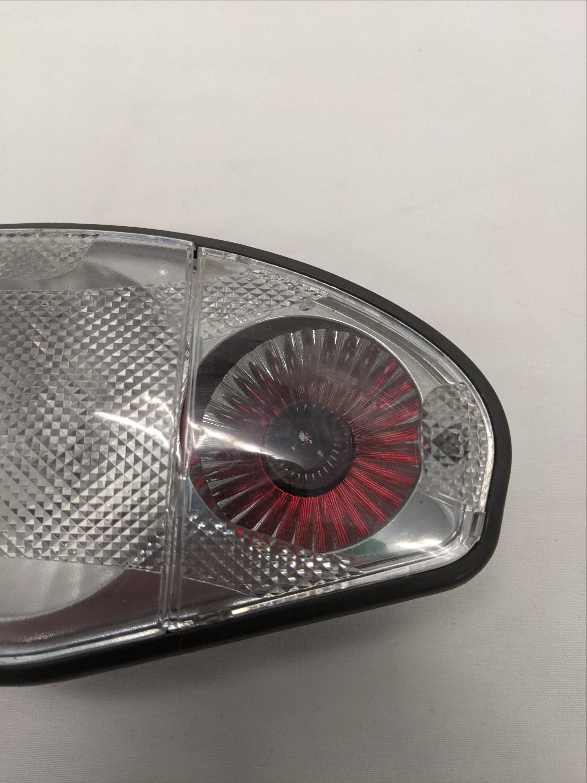 Freightliner Cascadia P3 LH Upper Console Dome Lamp w/ Bulbs - P/N 22-60997-000 (10063974039868)