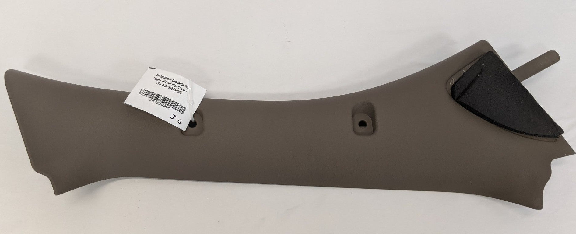 Freightliner Cascadia P3 Upper RH A-Pillar Cover - P/N A18-58874-006 (10175174345020)
