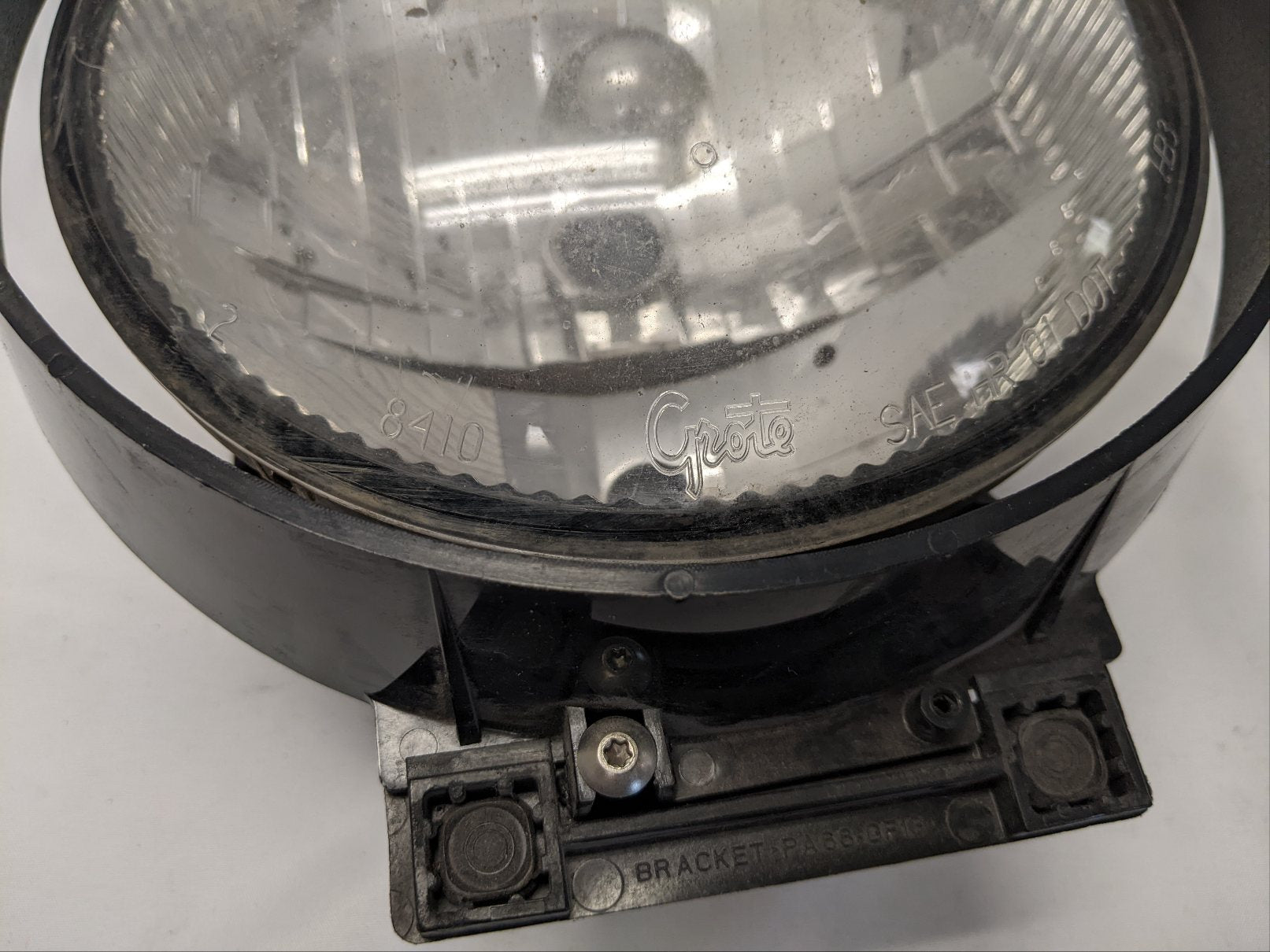 Used Freightliner Universal High Beam Headlight | A06-48469-000