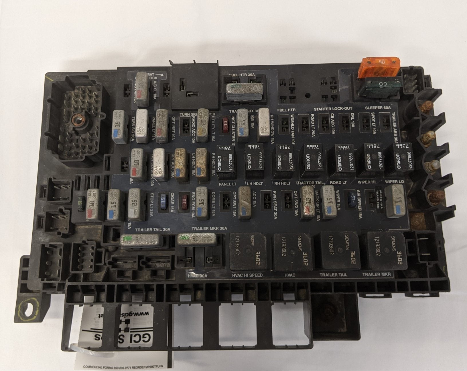 Used Freightliner Columbia Power Distribution Module Fuse Box- P/N A06-30265-000 (10042805059900)