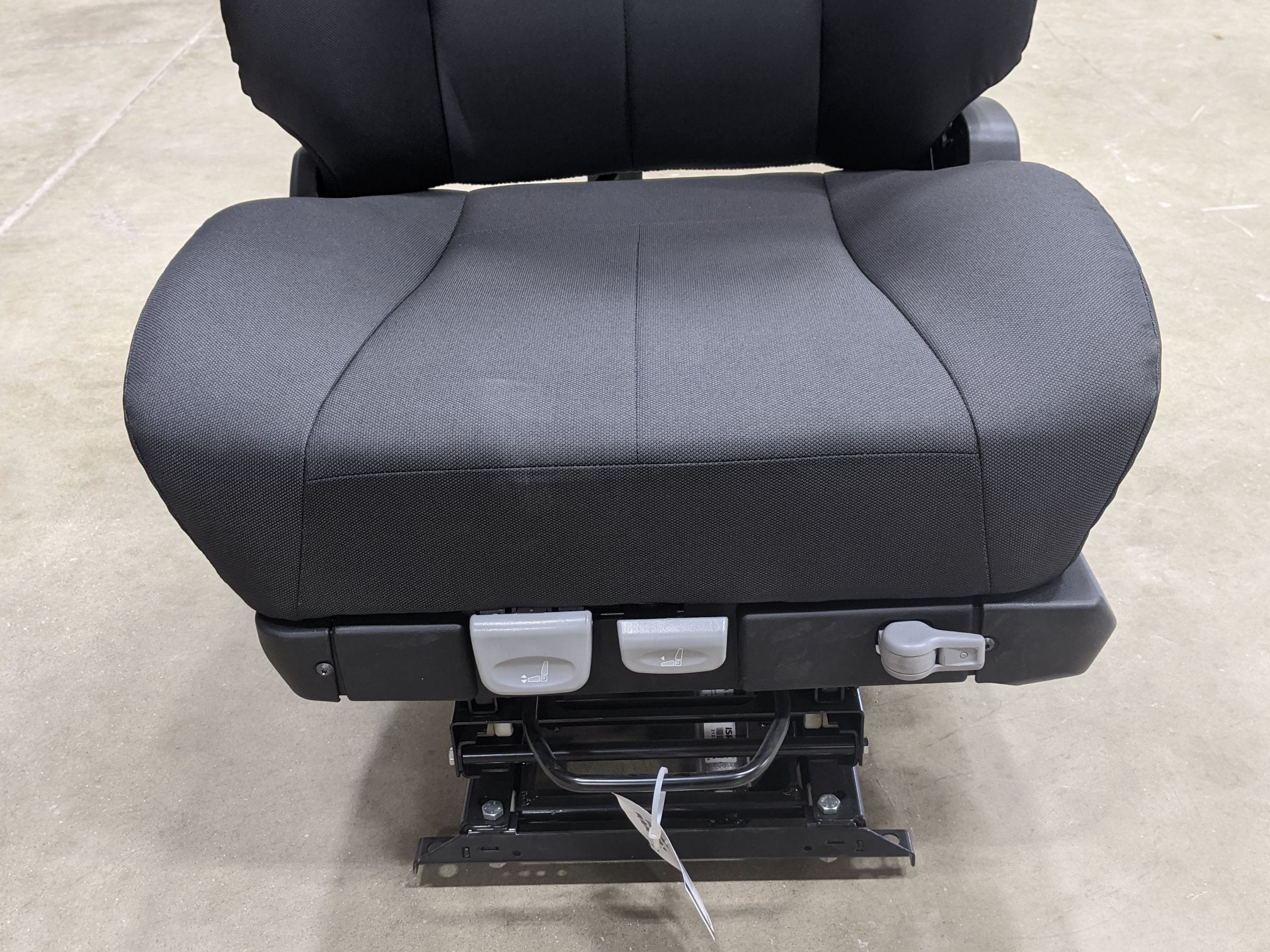 Freightliner Elite Black No Arm Rest 1 Lumbar Air Ride Seat - P/N C27-00100-288 (9117305864508)