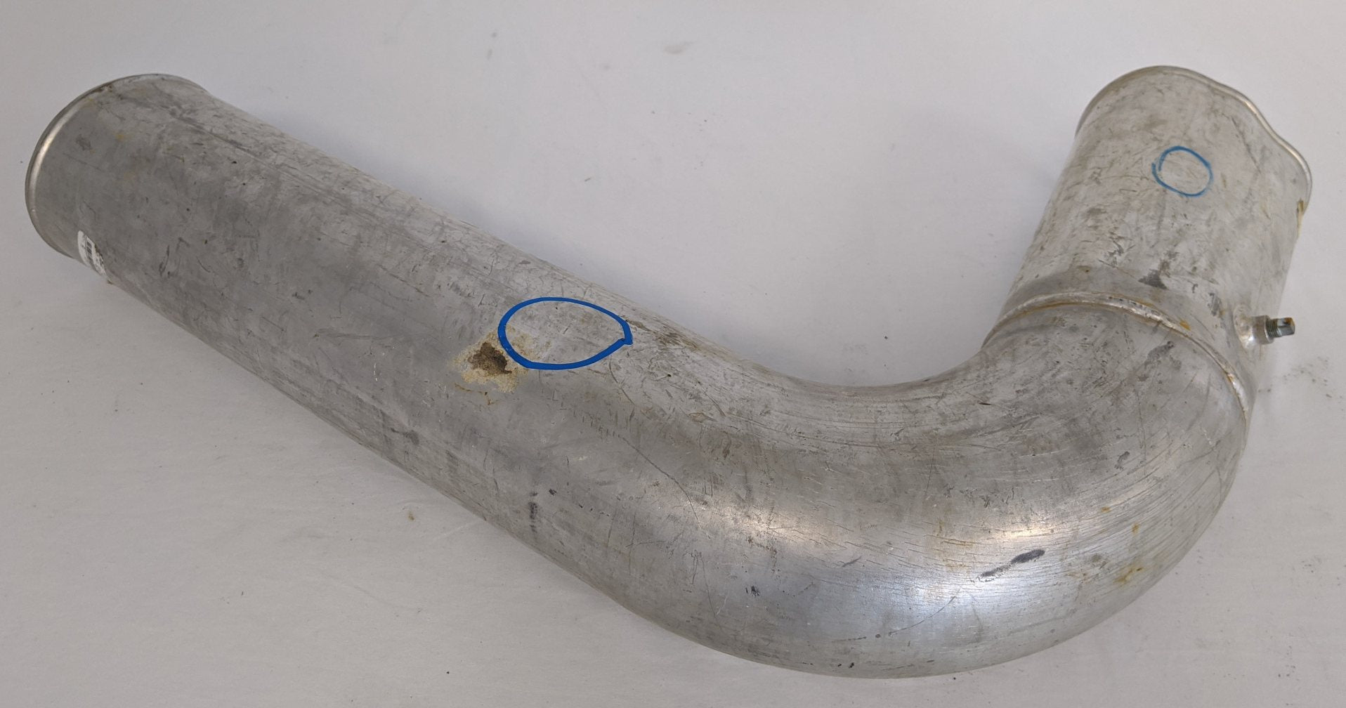 Damaged Freightliner 5 1/2" Turbo Inlet Air Intake Duct - P/N 03-22457-000 (9627450605884)
