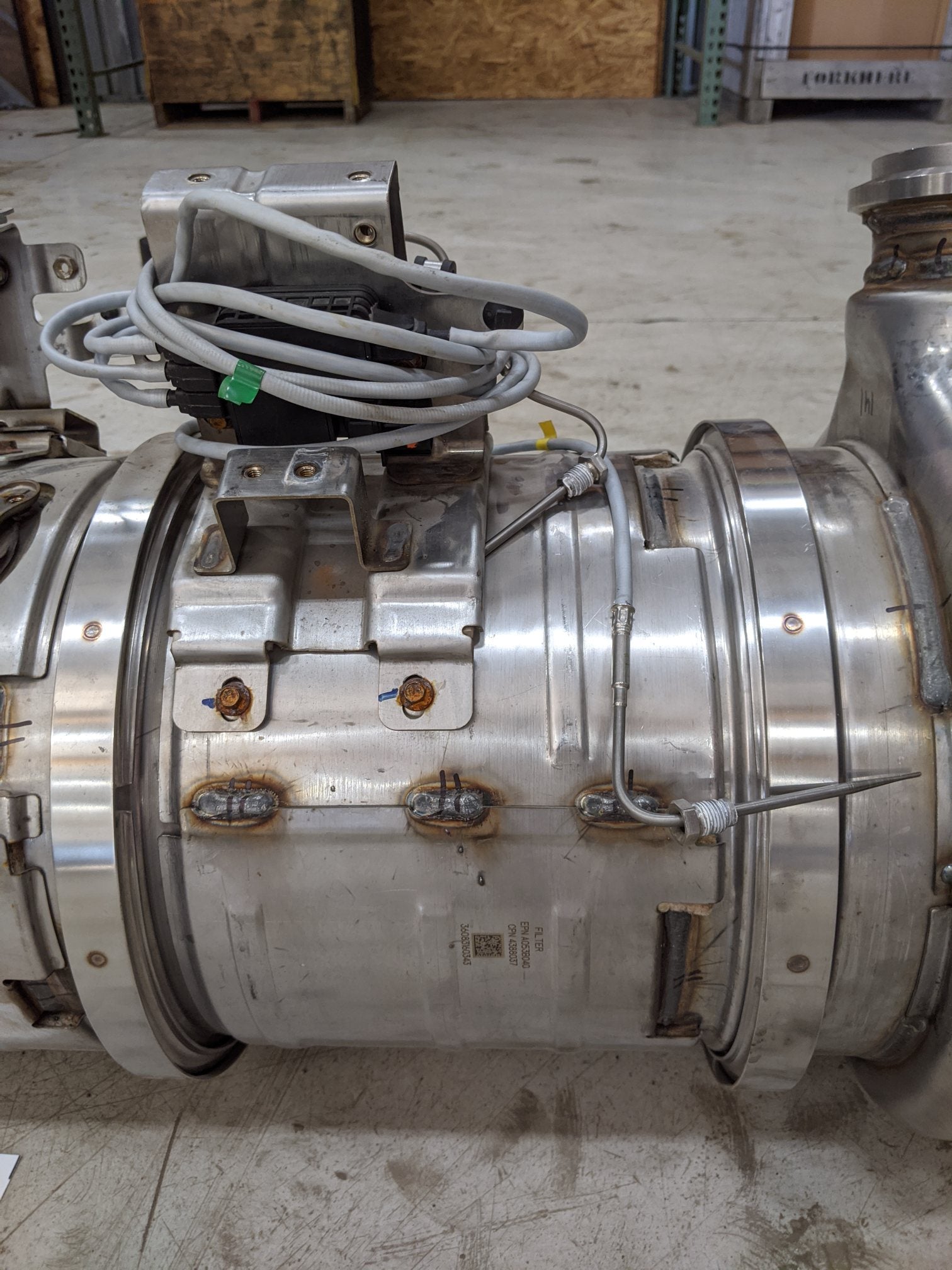 *New Take-Off* OEM Cummins Diesel Particulate Filter (DPF) - P/N 4388037 (9729977254204)