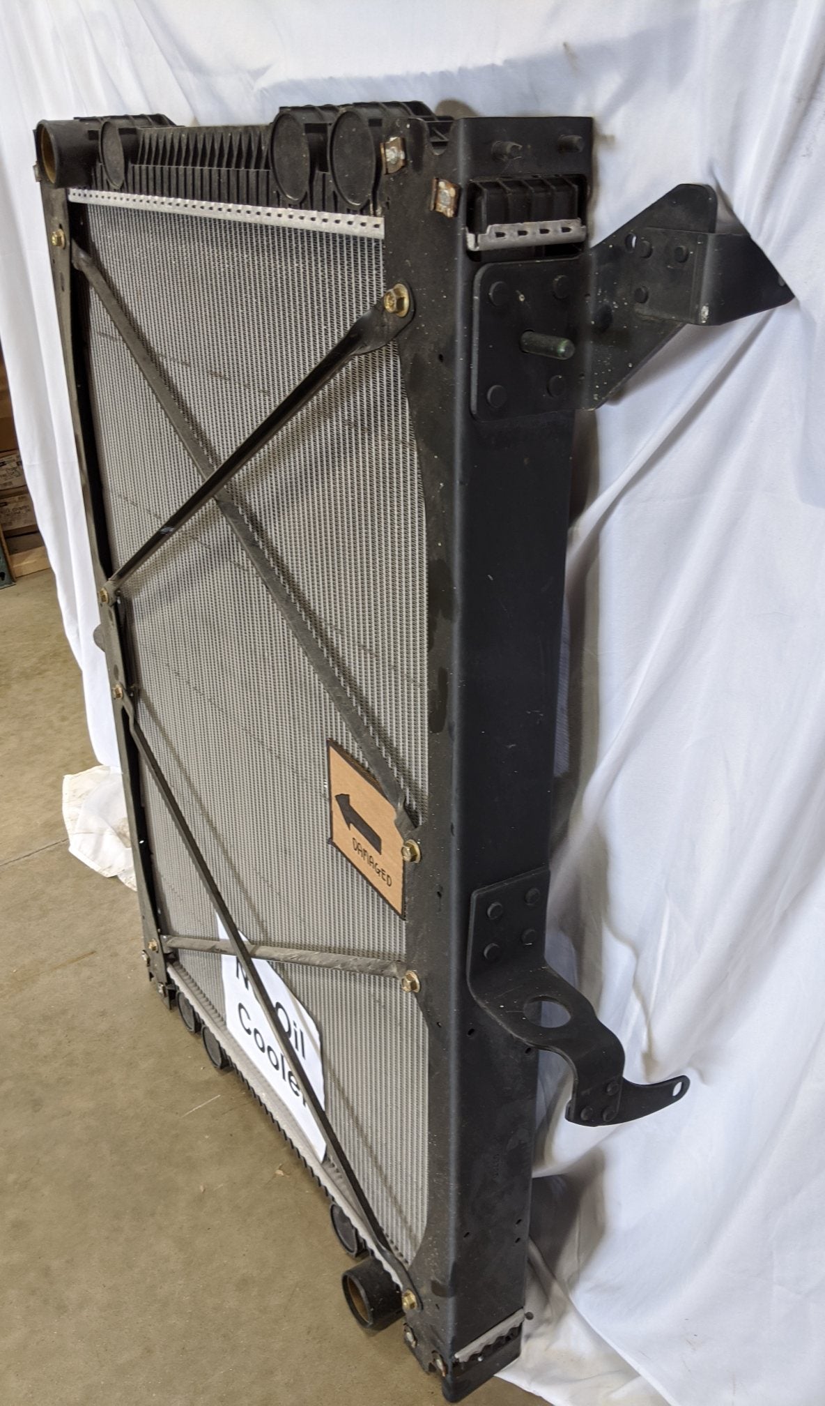 Freightliner 41 3/4" x 31 1/2" x 2" Radiator w/o Oil Cooler - P/N BHT U3701001 (9701325537596)