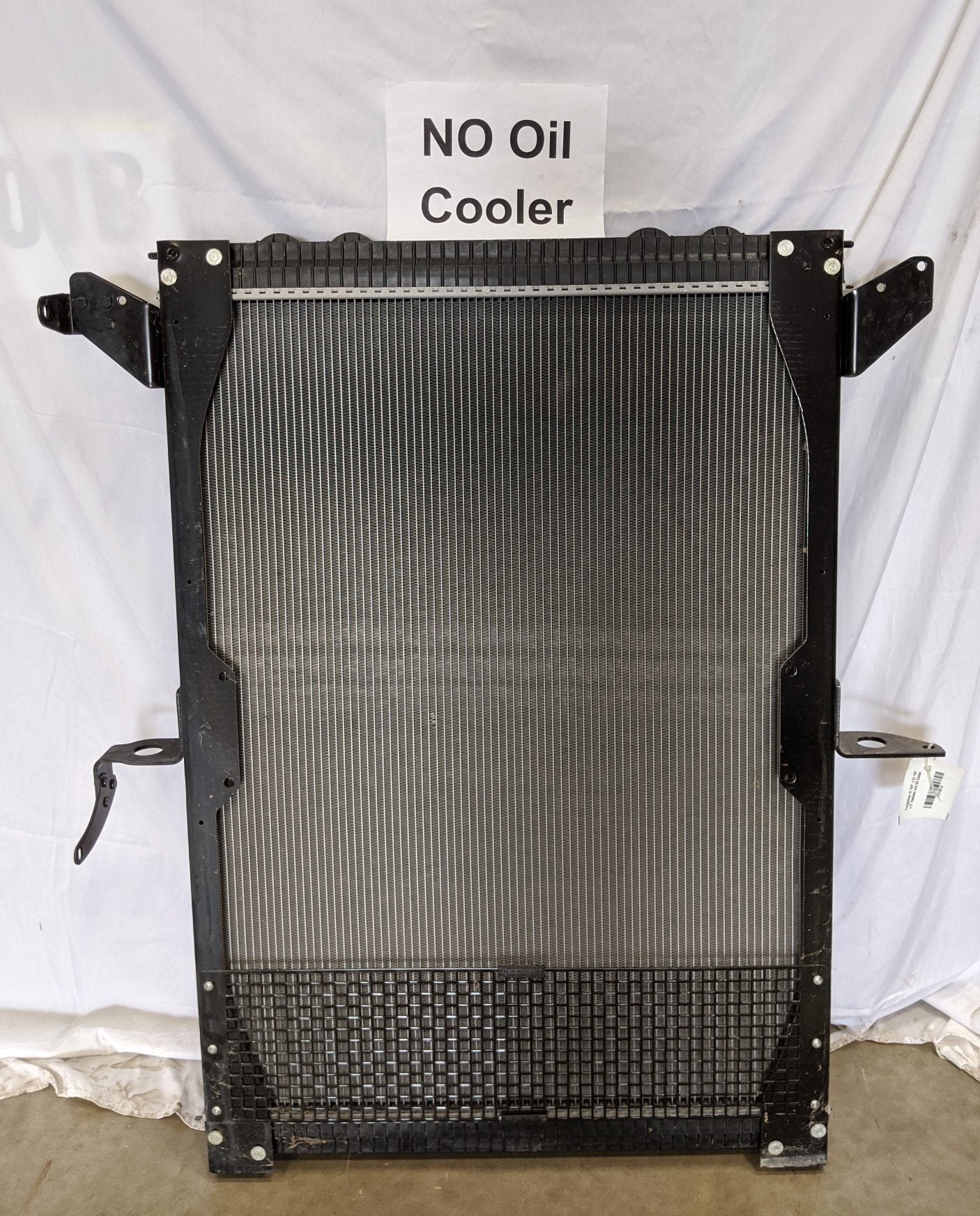 Freightliner 41 3/4" x 31 1/2" x 2" Radiator w/o Oil Cooler - P/N BHT U3701001 (9701325537596)