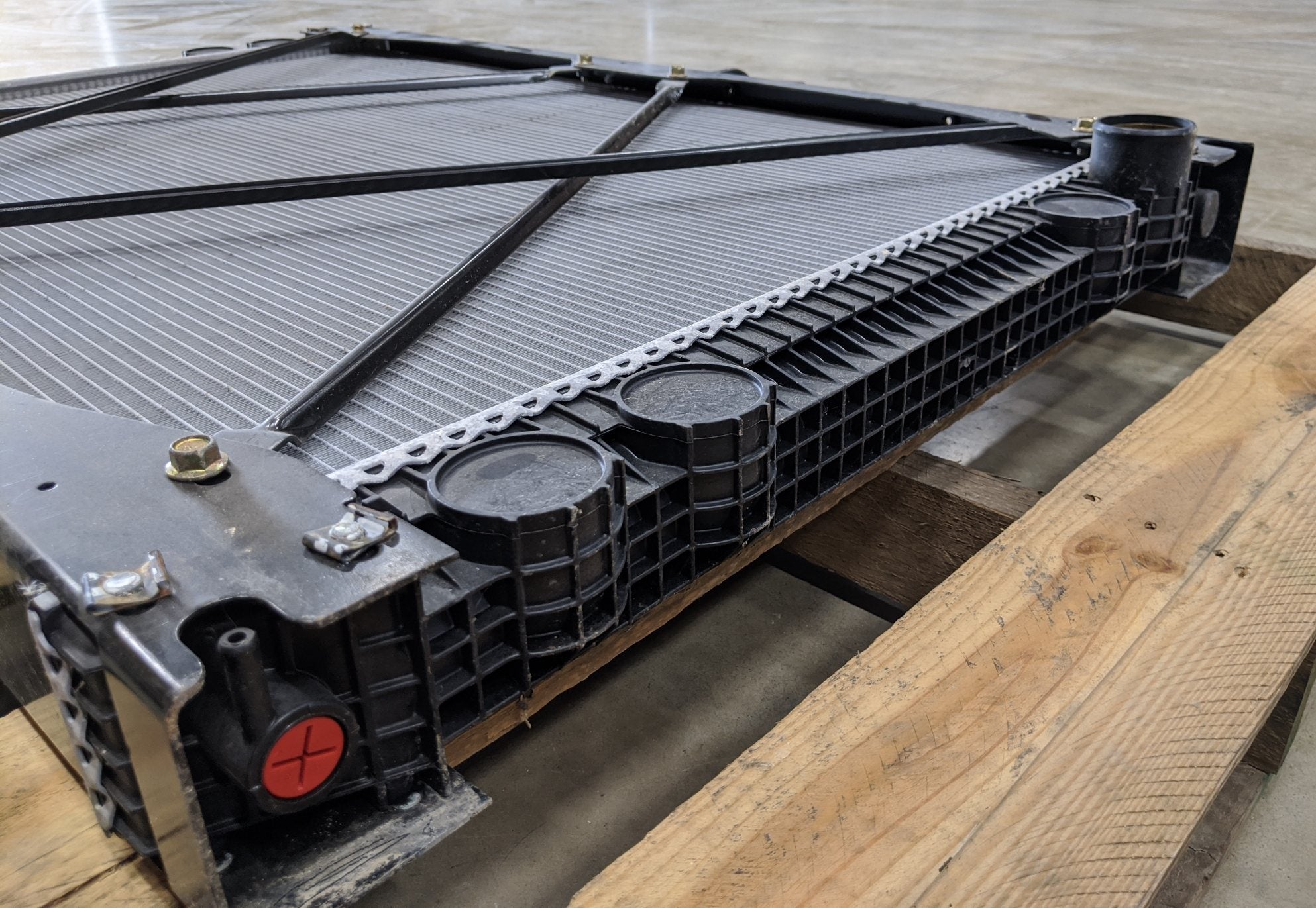 Freightliner 41 3/4" x 31 1/2" x 2" Radiator w/o Oil Cooler - P/N BHT U3701001 (9701325537596)