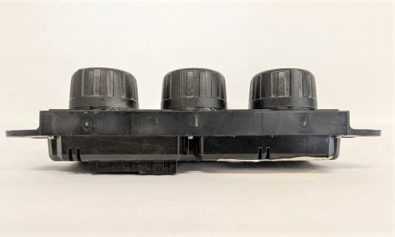 Used MAHLE Sleeper Main HVAC Temperature Control - P/N A22-73671-000 (9020555493692)