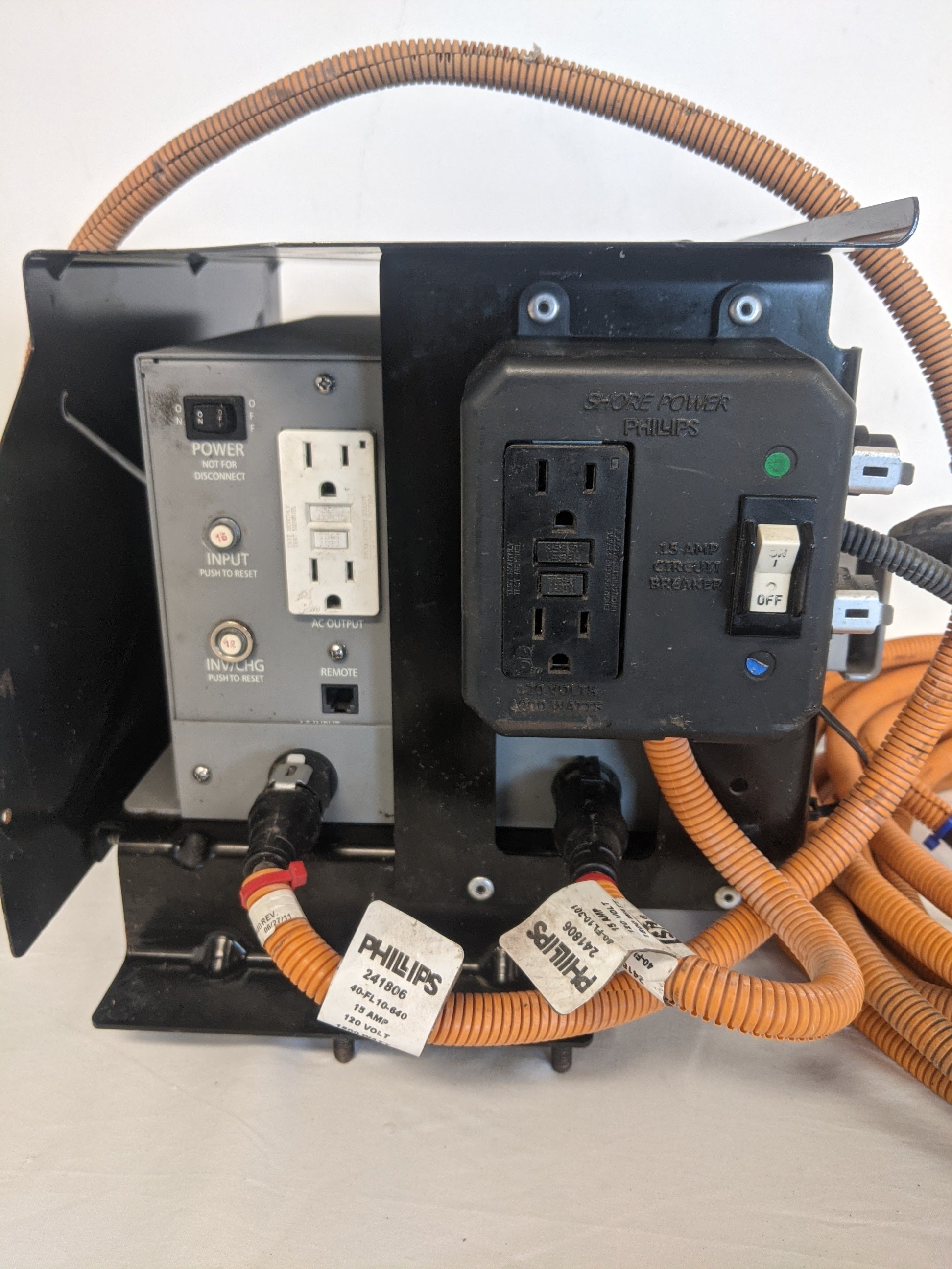 Used Xantrex Fleet Power 1000 W Inverter - P/N 81-0125-12 (8313081200956)