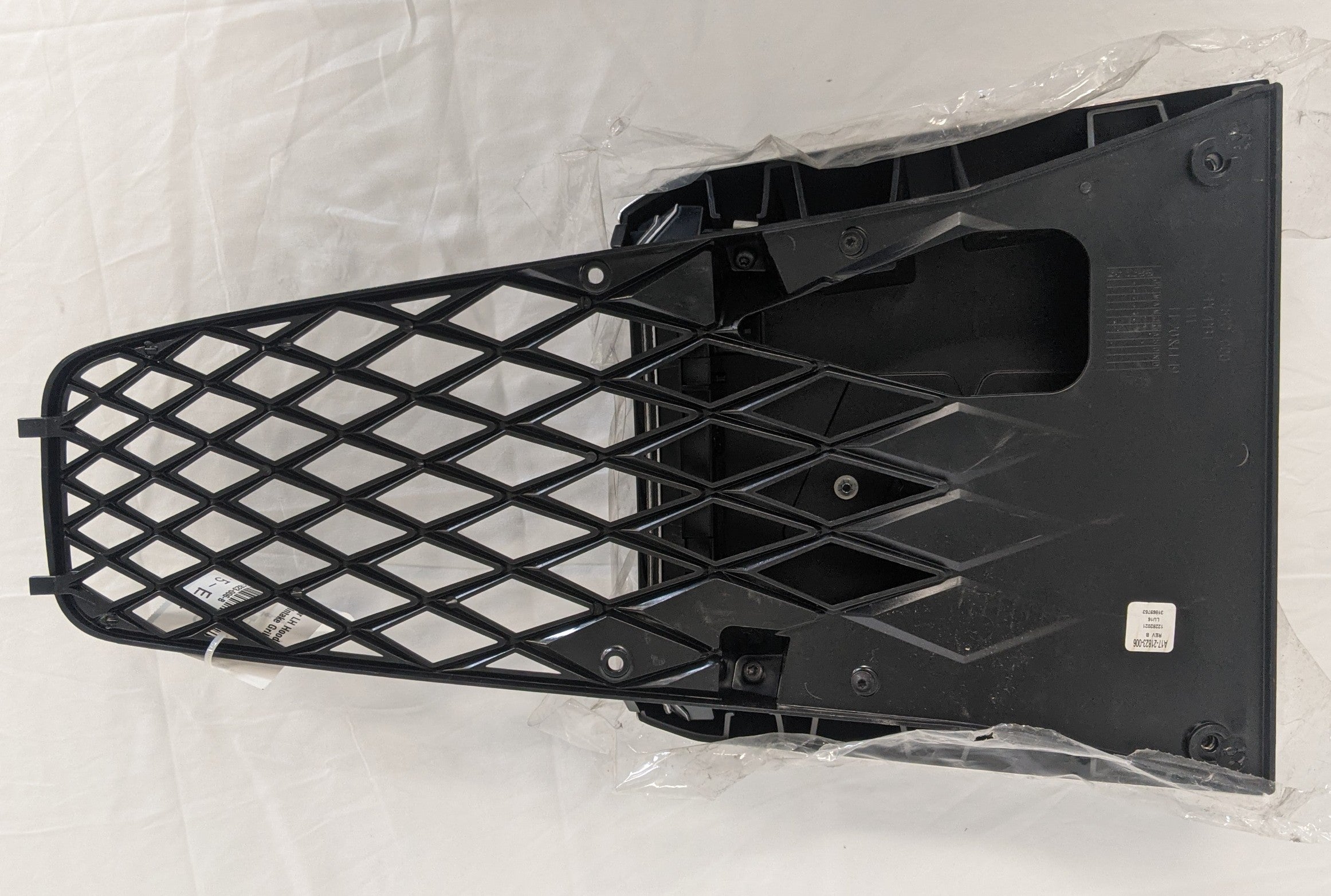 Western Star LH Hood Mounted Air Intake Grille - P/N A17-21823-006 (8403379093820)