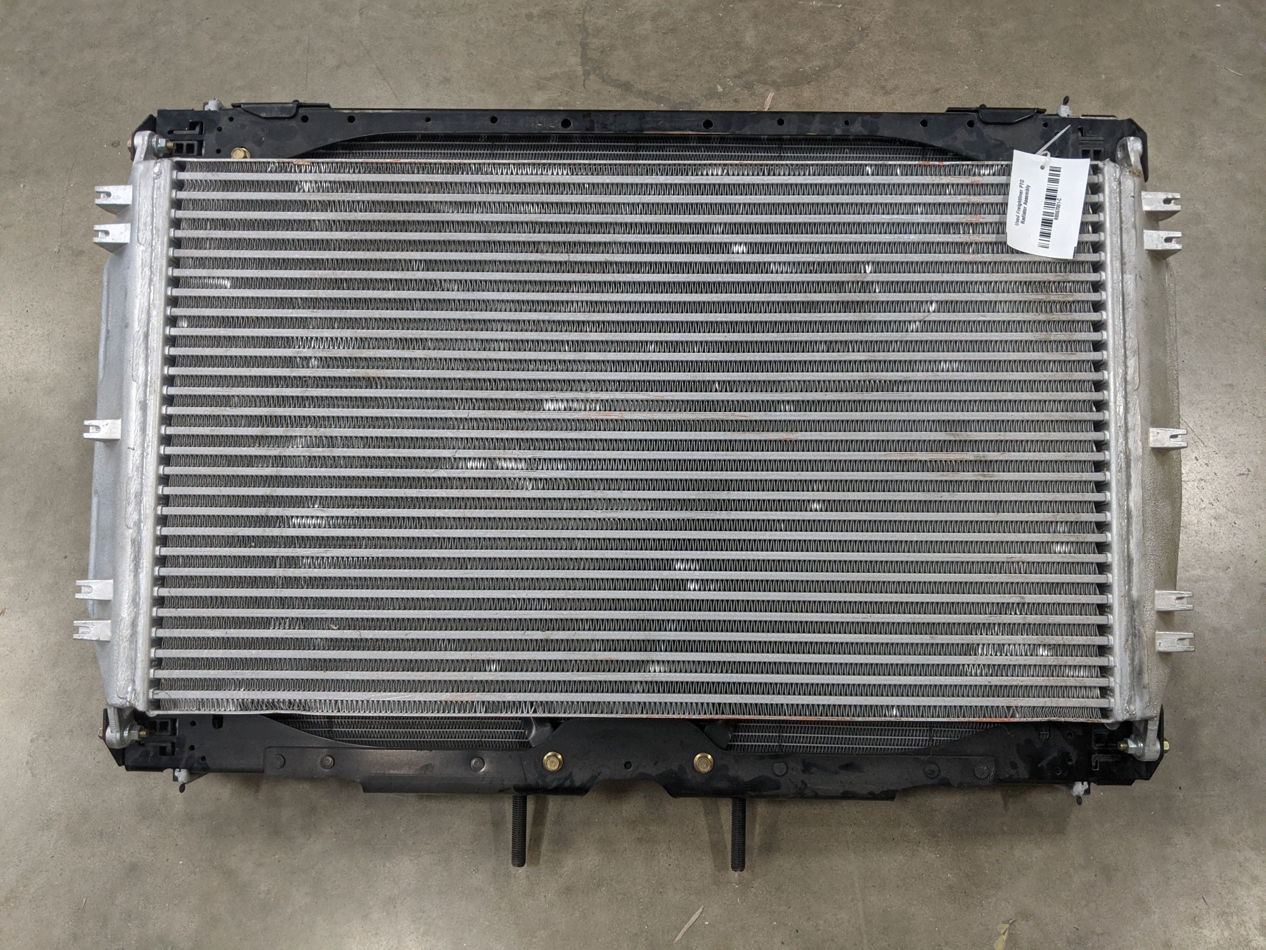 Used Freightliner PTO Radiator - R8557001 & CAC - R8572001 - P/N A05-25995-002 (8475833139516)