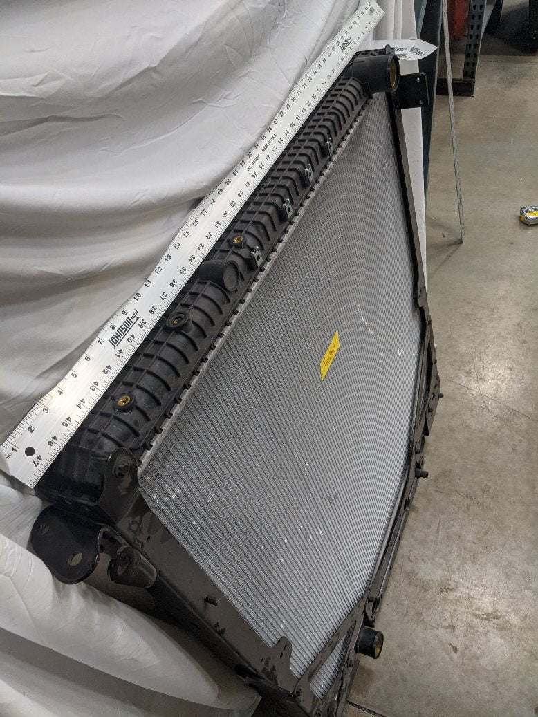 Freightliner / WST 41½" x 40¼" Radiator Assembly - P/N 3S0583640001 (8572769304892)