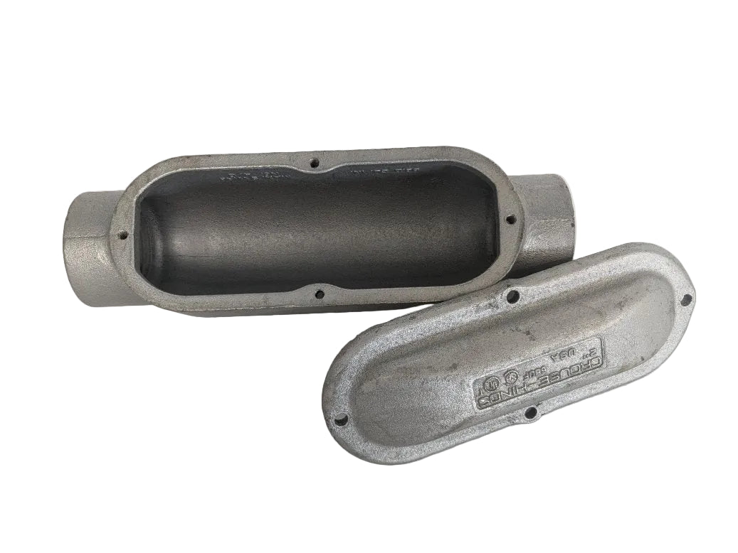 Crouse Hinds 2" Conduit Body w/ 680F 2" Cover - P/N C-68 (8495431614780)