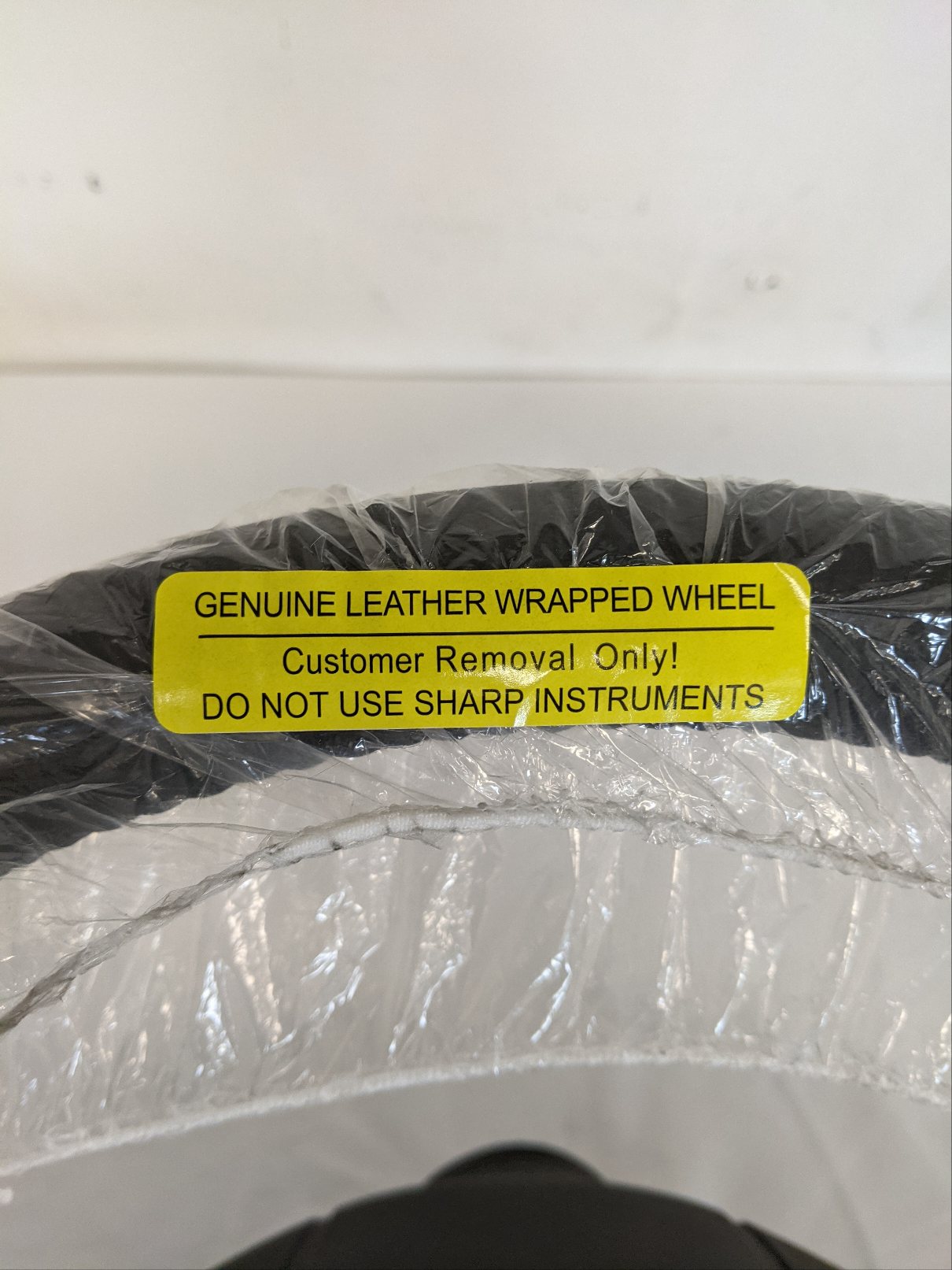 Freightliner 18 Inch Leather Steering Wheel Assembly - P/N A14-12612-003 (8704000459068)